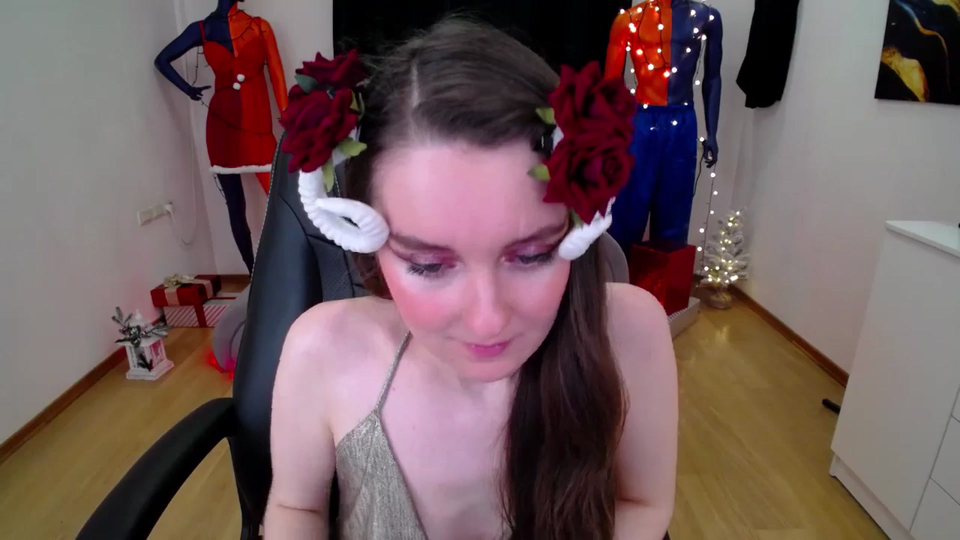 Gallery image thumbnail from Milim_Nava's myfreecams stream on, 12/25/2024, 02:46 image 12 of 20