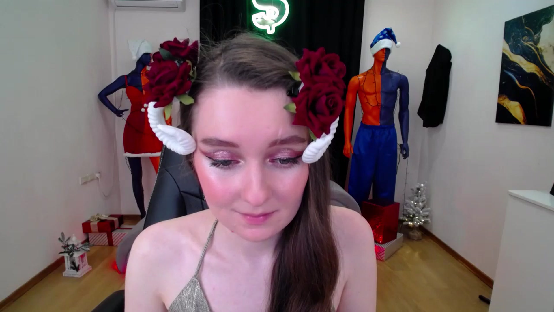 Gallery image thumbnail from Milim_Nava's myfreecams stream on, 12/25/2024, 03:34 image 10 of 20