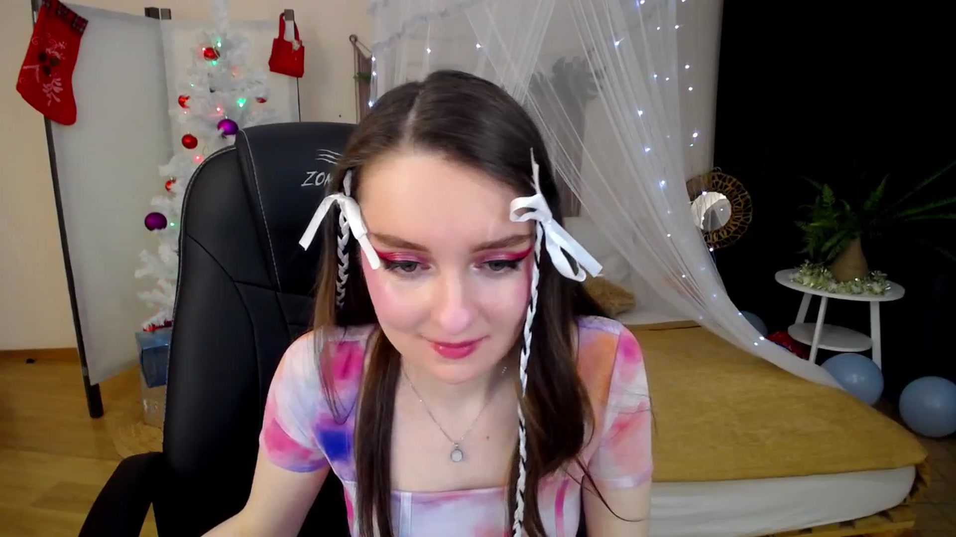 Gallery image thumbnail from Milim_Nava's myfreecams stream on, 12/25/2024, 18:53 image 16 of 20