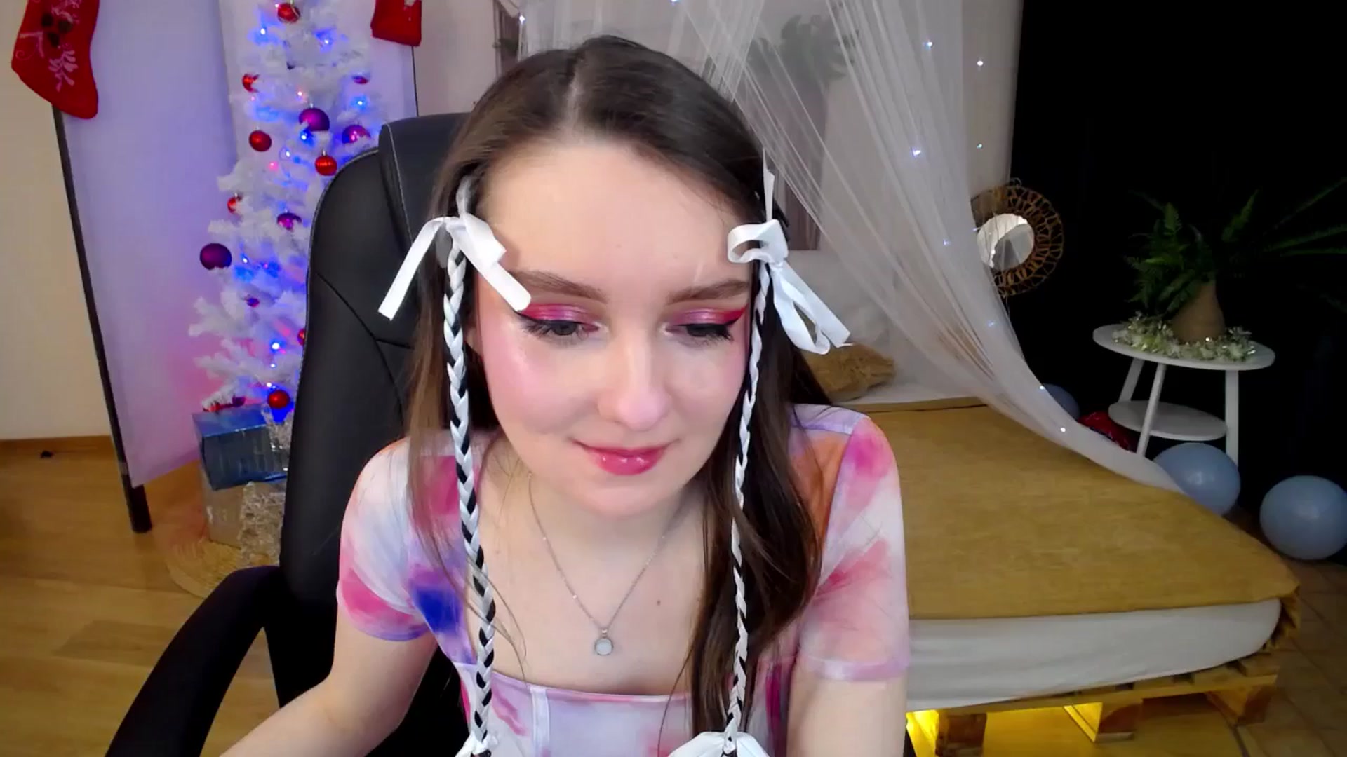 Gallery image thumbnail from Milim_Nava's myfreecams stream on, 12/25/2024, 18:53 image 19 of 20