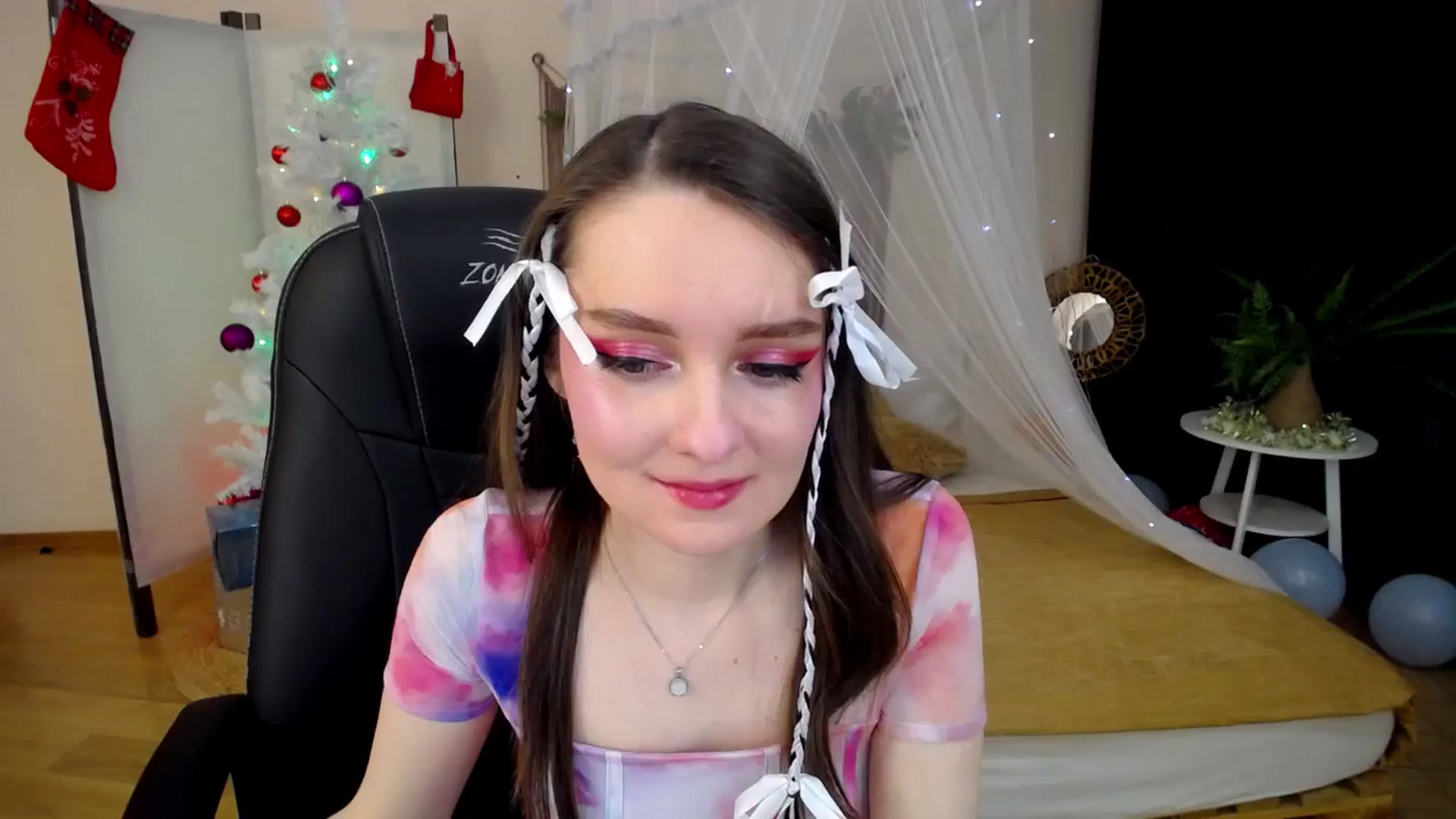 Gallery image thumbnail from Milim_Nava's myfreecams stream on, 12/25/2024, 18:53 image 15 of 20