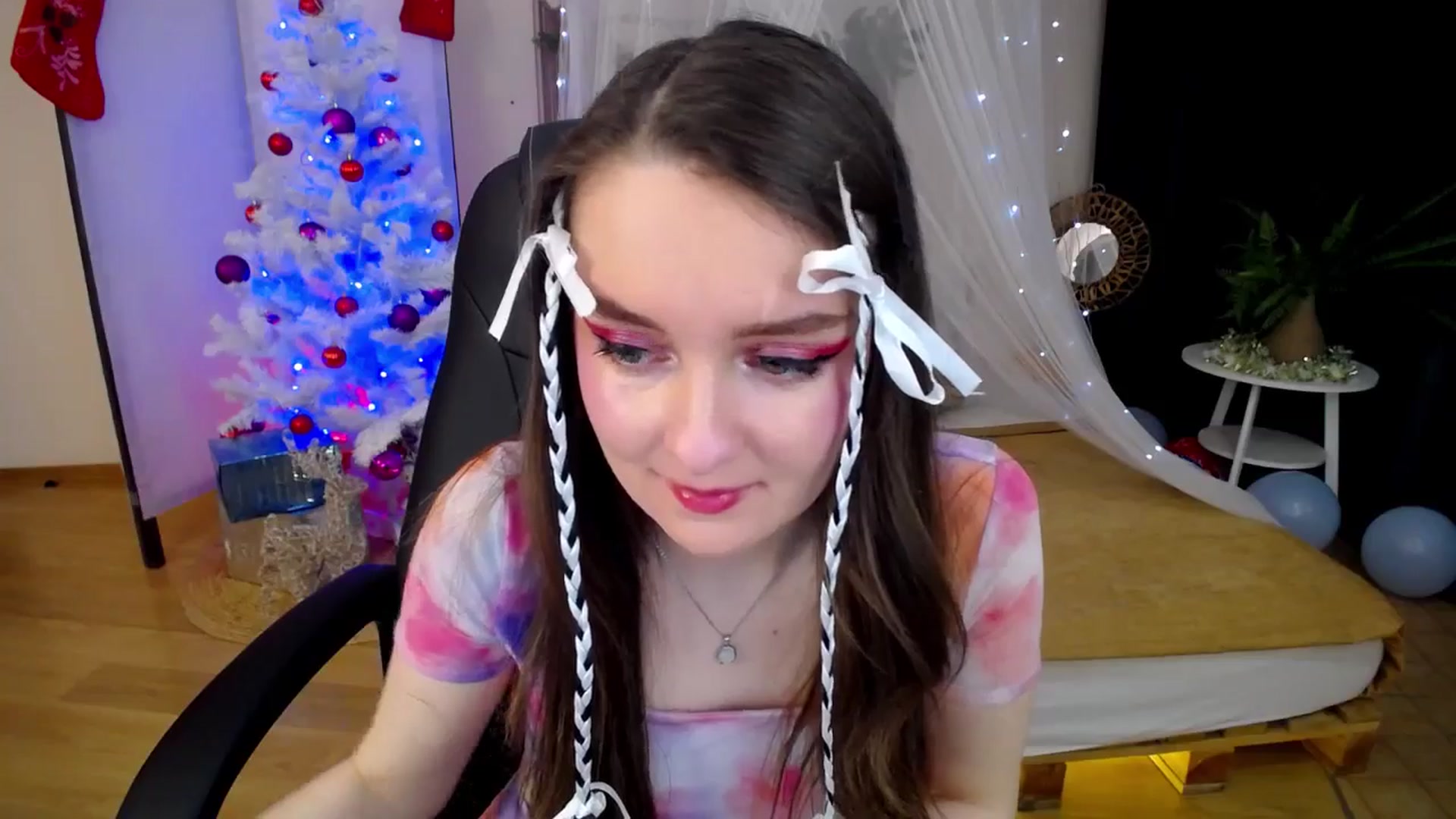 Gallery image thumbnail from Milim_Nava's myfreecams stream on, 12/25/2024, 18:53 image 10 of 20