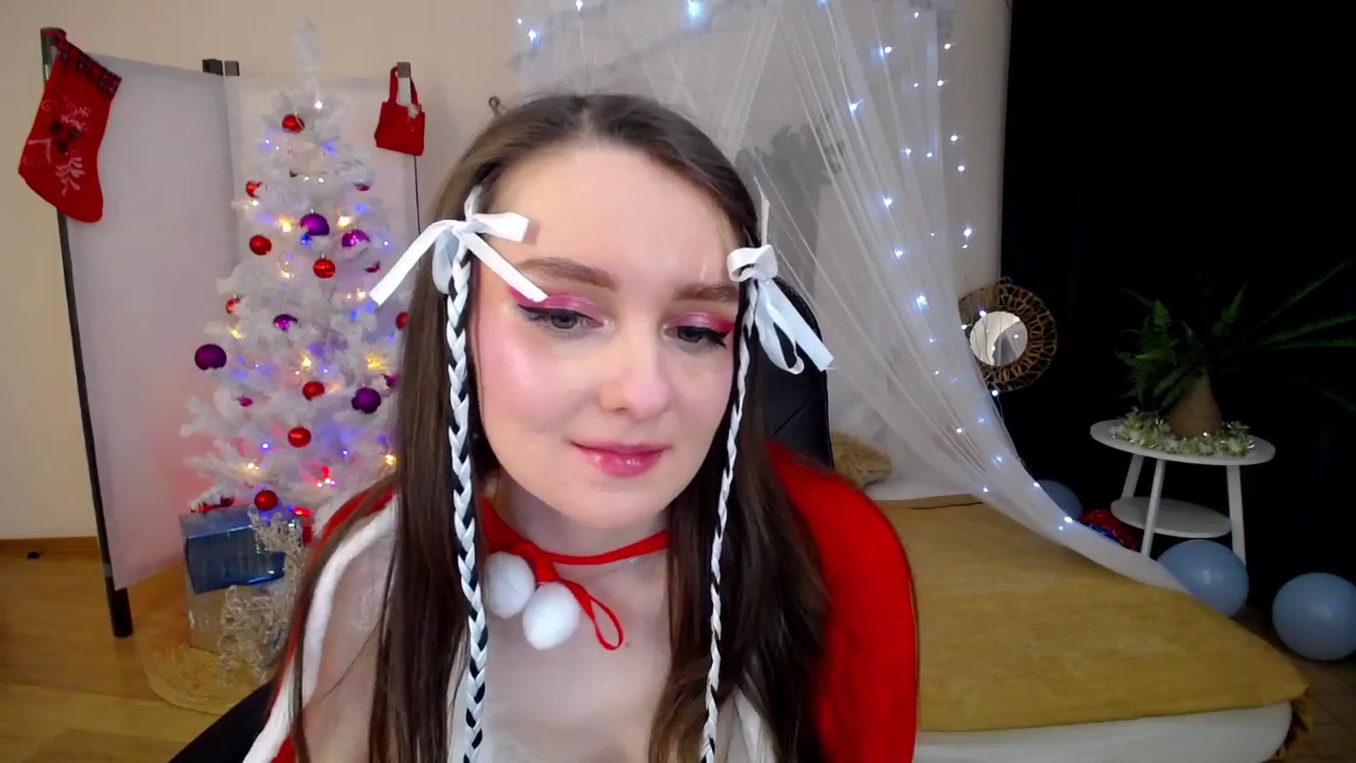 Gallery image thumbnail from Milim_Nava's myfreecams stream on, 12/25/2024, 21:09 image 14 of 20