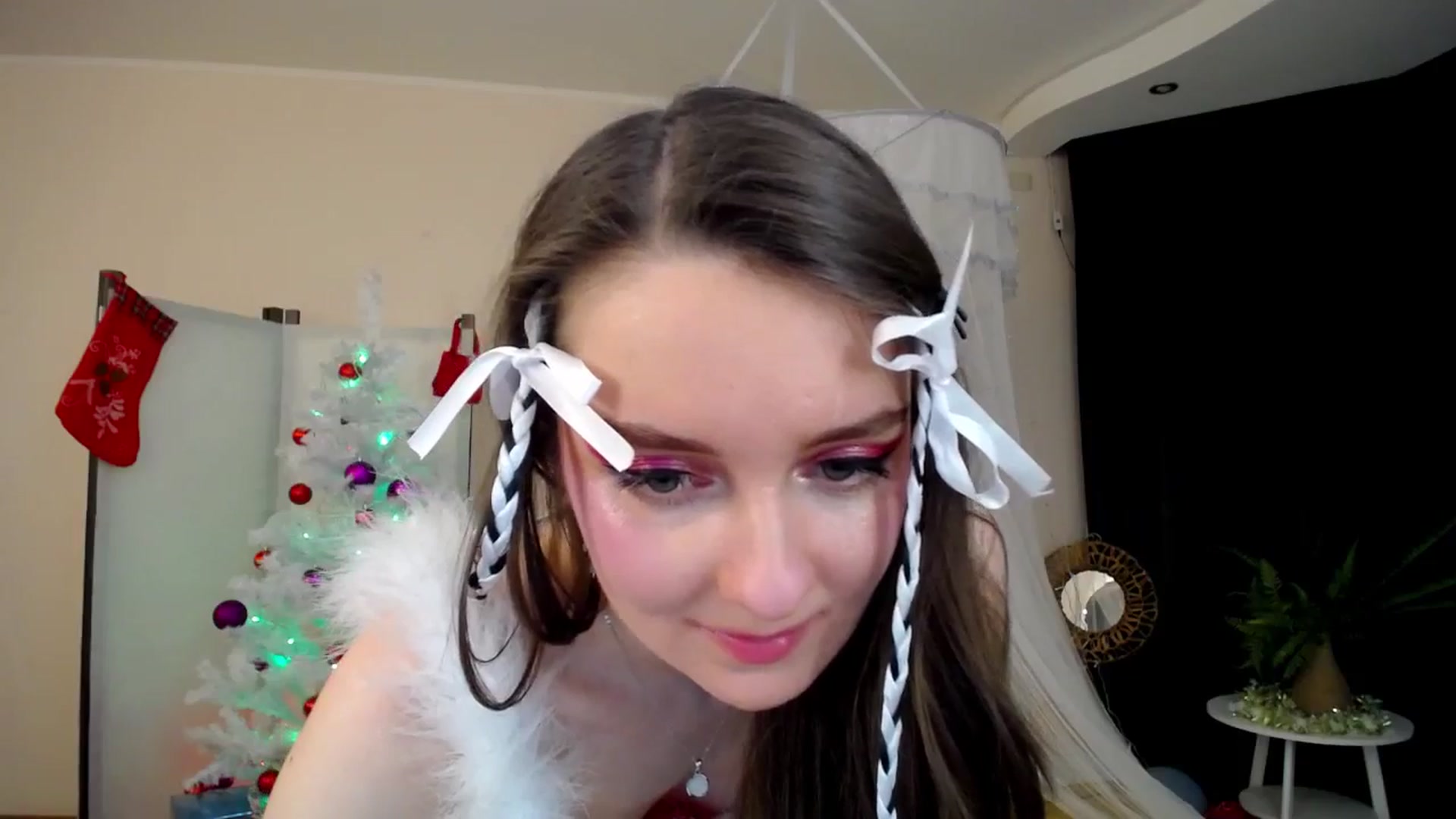Gallery image thumbnail from Milim_Nava's myfreecams stream on, 12/25/2024, 22:01 image 14 of 20