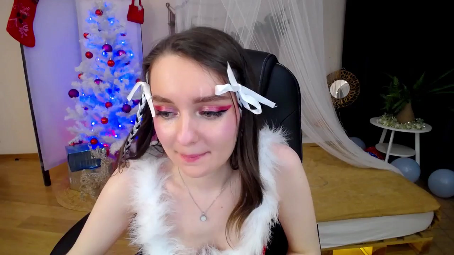 Gallery image thumbnail from Milim_Nava's myfreecams stream on, 12/25/2024, 22:01 image 17 of 20