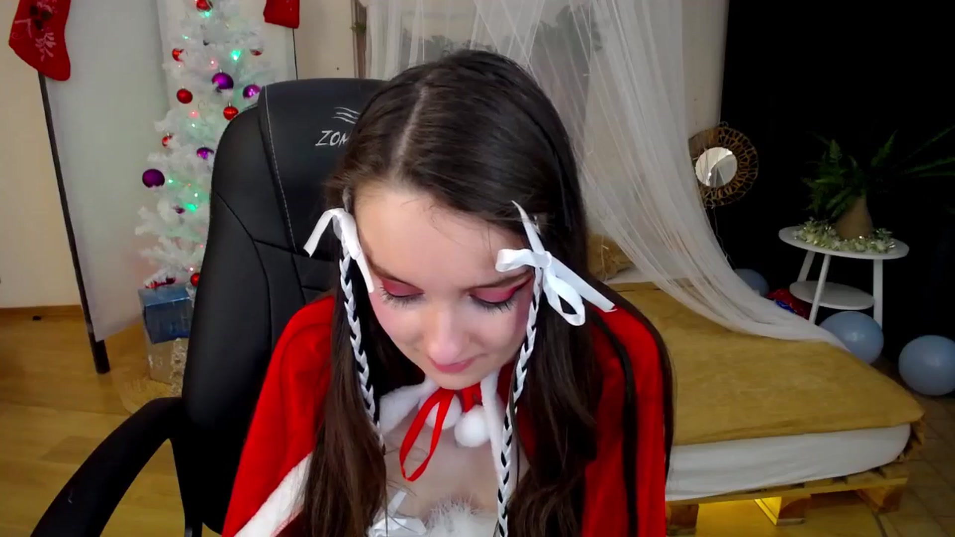 Gallery image thumbnail from Milim_Nava's myfreecams stream on, 12/25/2024, 23:20 image 2 of 20