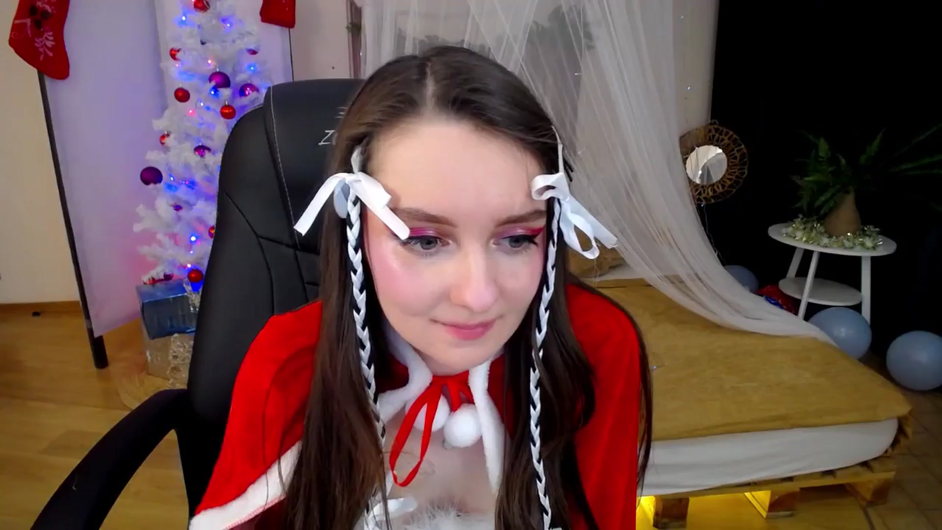 Gallery image thumbnail from Milim_Nava's myfreecams stream on, 12/25/2024, 23:20 image 3 of 20