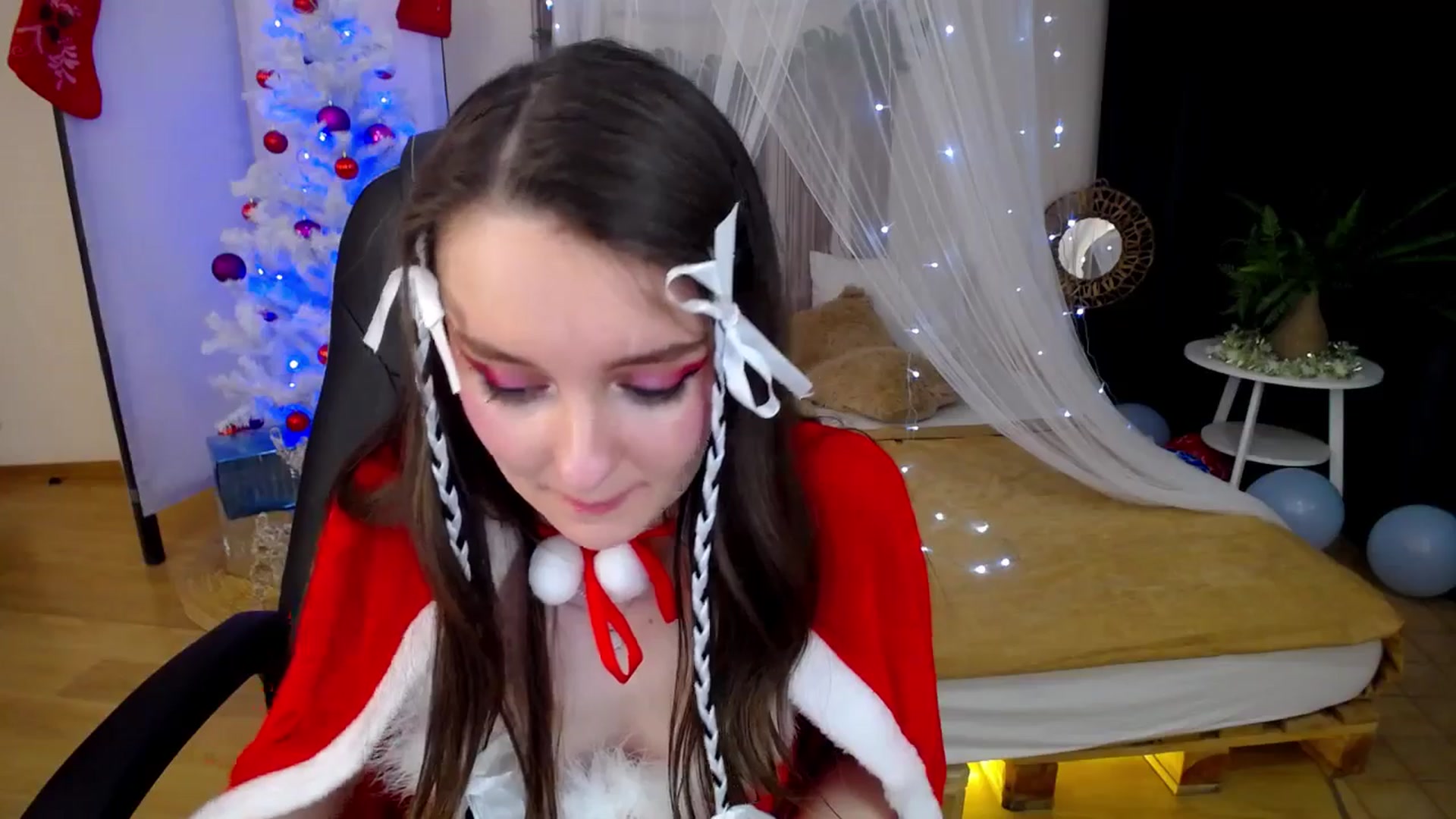 Gallery image thumbnail from Milim_Nava's myfreecams stream on, 12/25/2024, 23:20 image 16 of 20