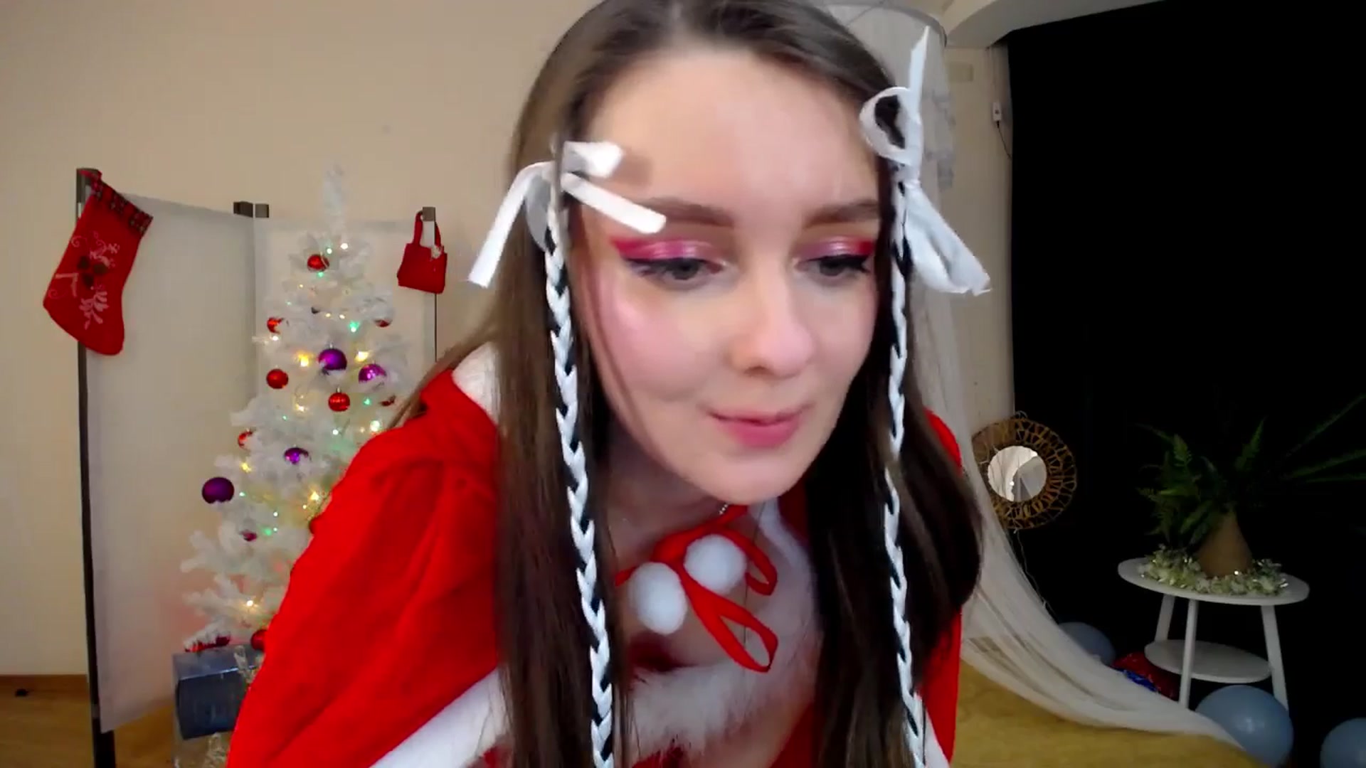Gallery image thumbnail from Milim_Nava's myfreecams stream on, 12/25/2024, 23:20 image 18 of 20