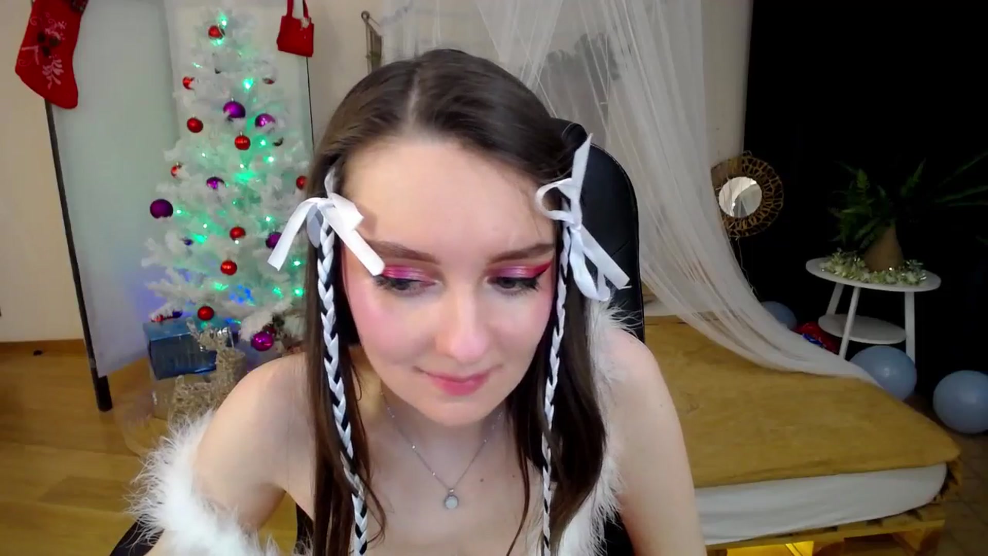 Gallery image thumbnail from Milim_Nava's myfreecams stream on, 12/25/2024, 23:20 image 8 of 20