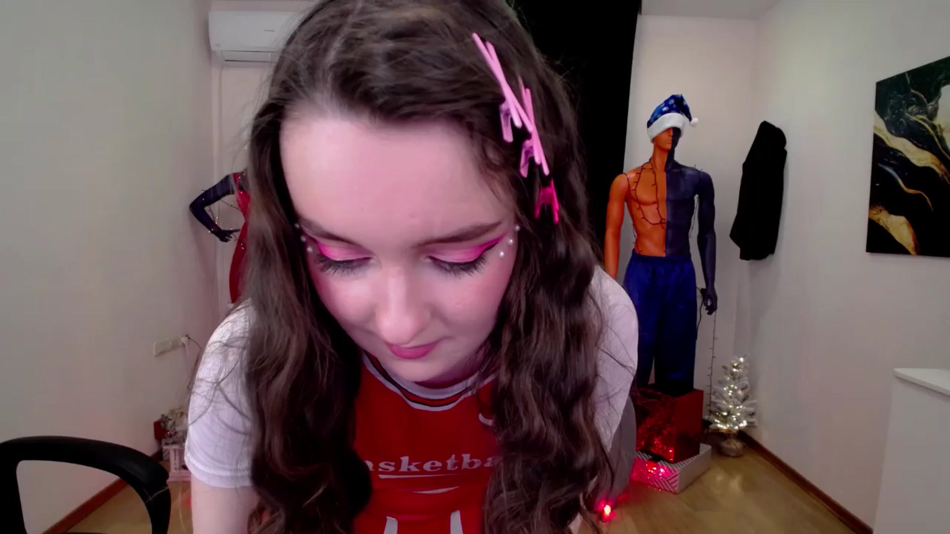 Gallery image thumbnail from Milim_Nava's myfreecams stream on, 12/27/2024, 22:24 image 16 of 20