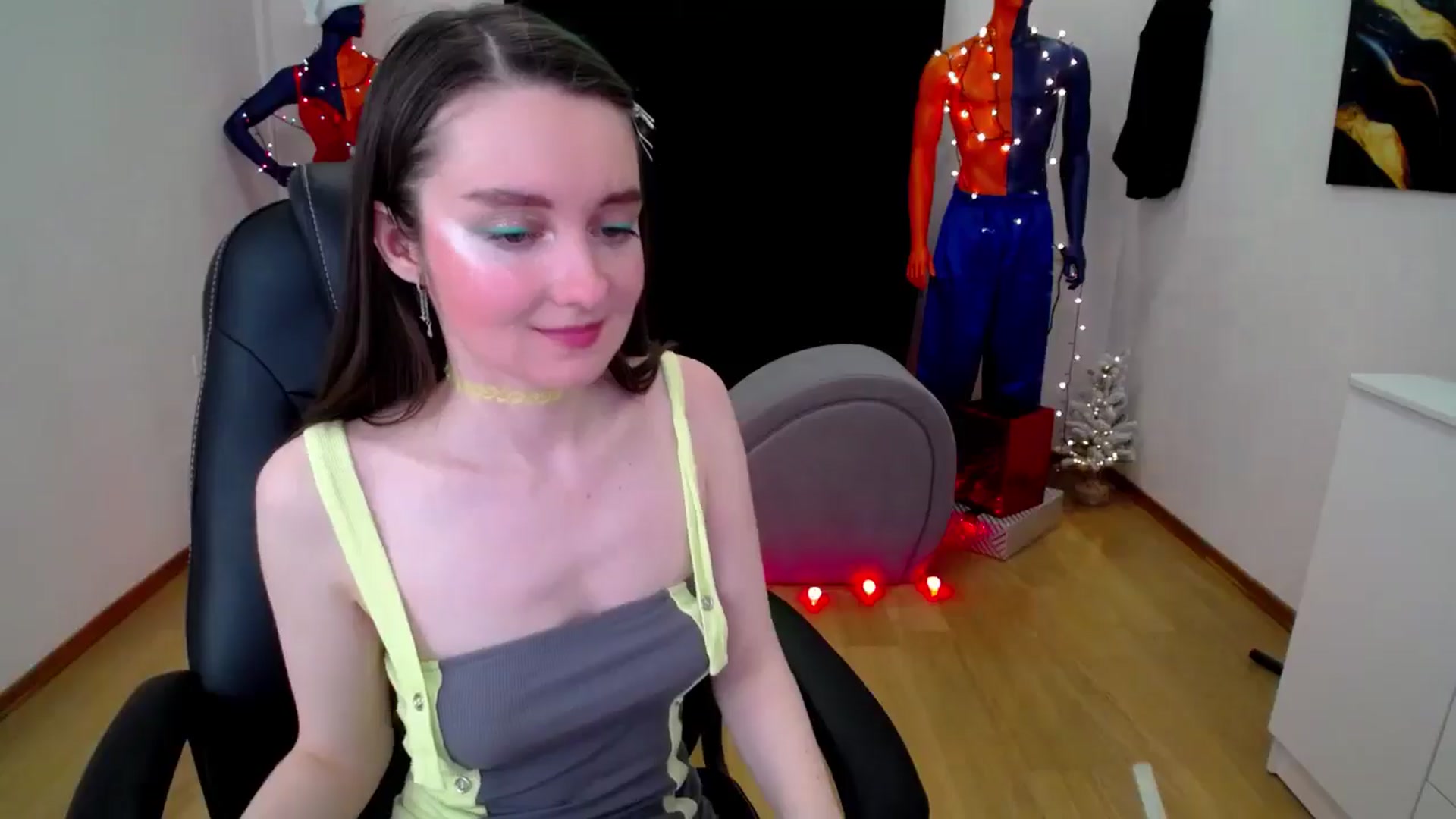 Gallery image thumbnail from Milim_Nava's myfreecams stream on, 12/29/2024, 14:13 image 5 of 20