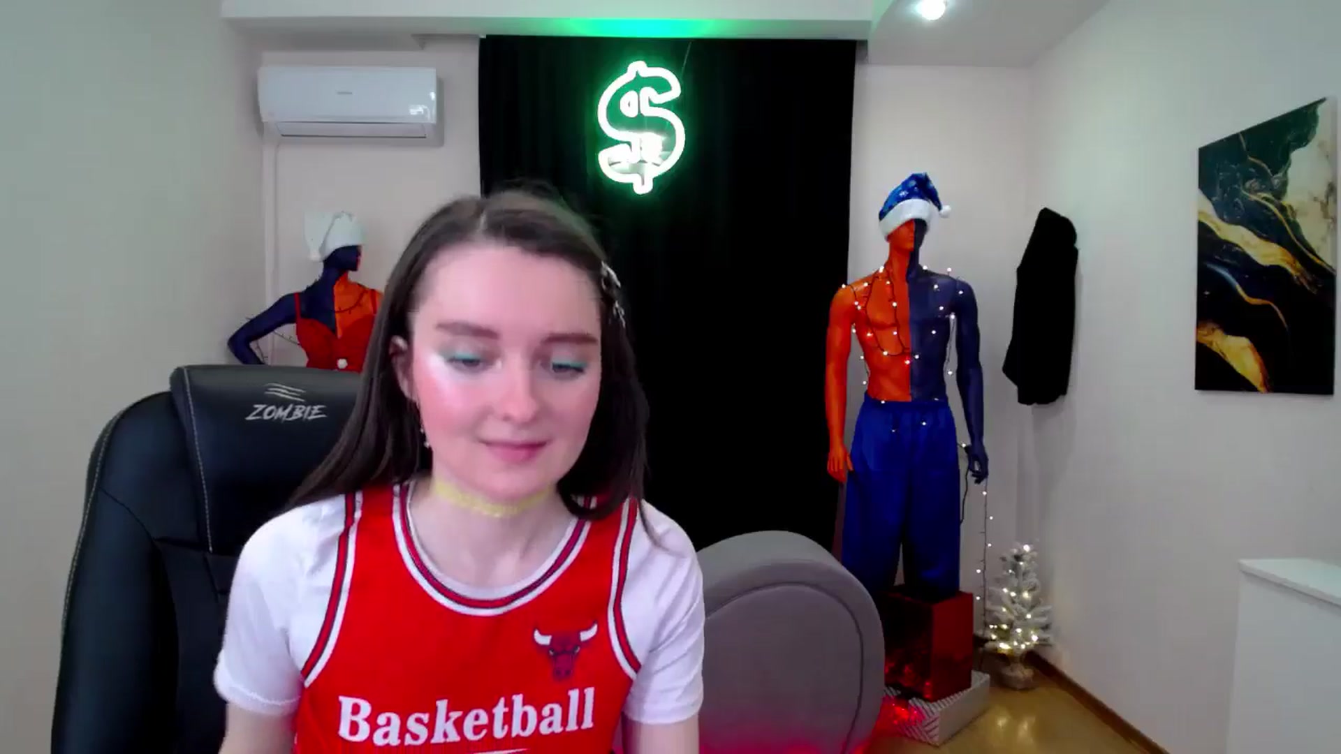 Gallery image thumbnail from Milim_Nava's myfreecams stream on, 12/29/2024, 15:40 image 5 of 20
