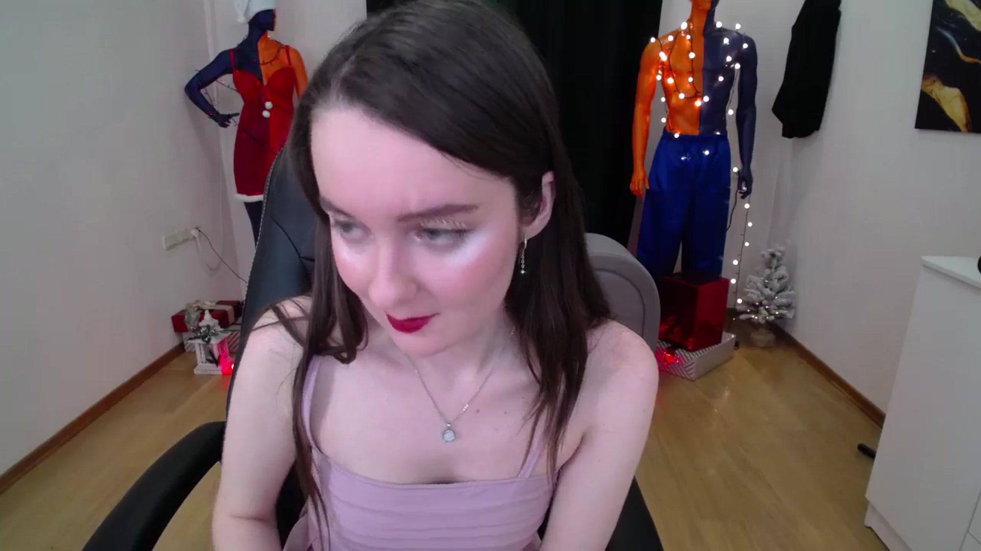 Gallery image thumbnail from Milim_Nava's myfreecams stream on, 12/31/2024, 08:40 image 4 of 20