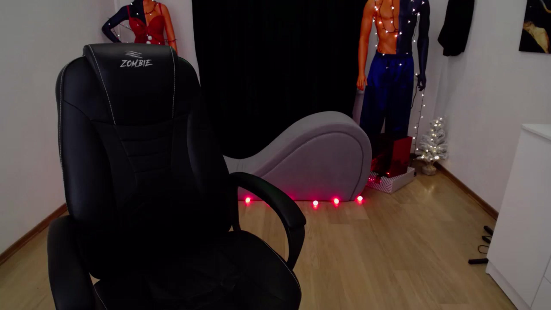 Gallery image thumbnail from Milim_Nava's myfreecams stream on, 01/10/2025, 09:55 image 15 of 20