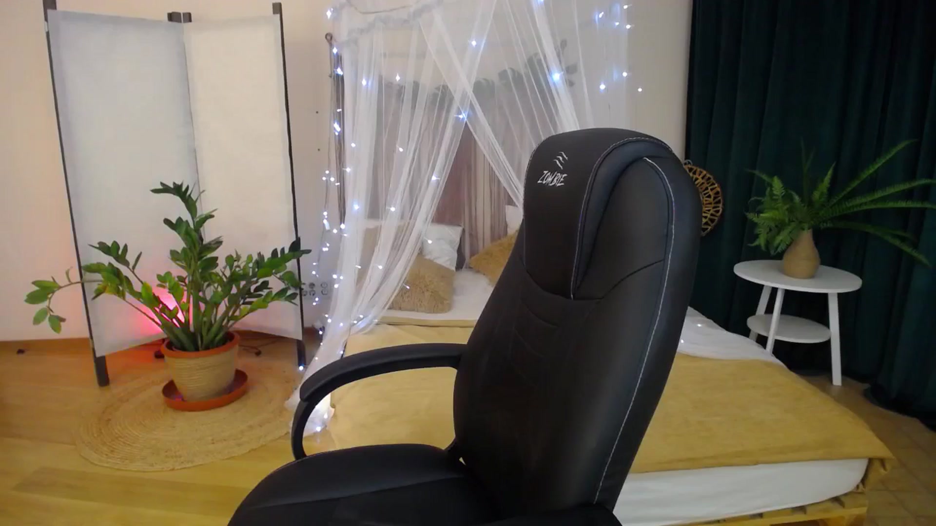 Gallery image thumbnail from Milim_Nava's myfreecams stream on, 01/21/2025, 02:19 image 11 of 20