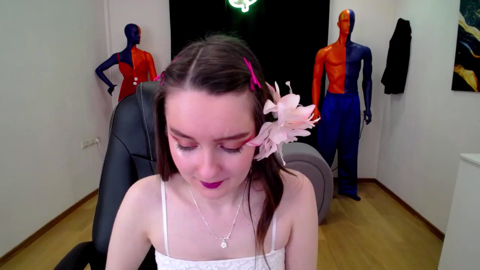 Gallery image thumbnail from Milim_Nava's myfreecams stream on, 01/28/2025, 20:06 image 18 of 20
