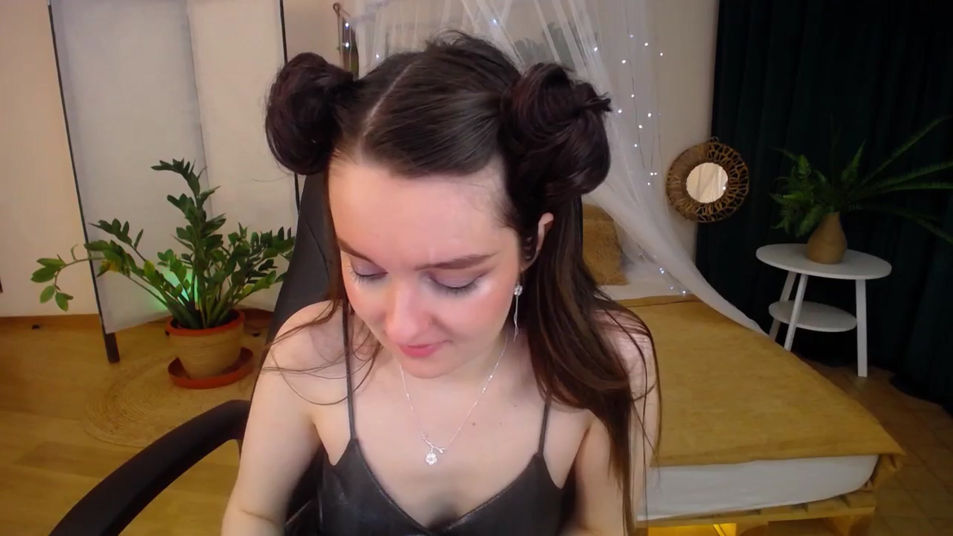 Gallery image thumbnail from Milim_Nava's myfreecams stream on, 01/29/2025, 19:36 image 3 of 20