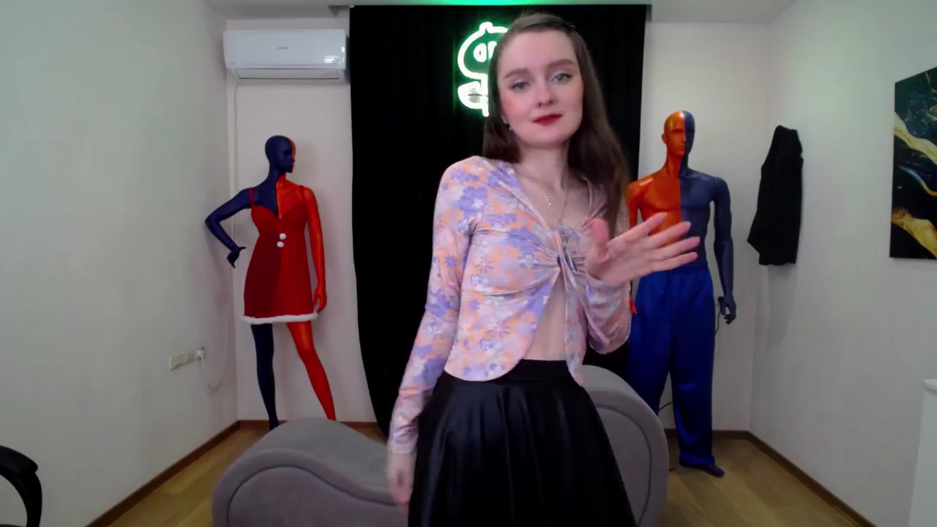 Gallery image thumbnail from Milim_Nava's myfreecams stream on, 02/04/2025, 09:47 image 7 of 20