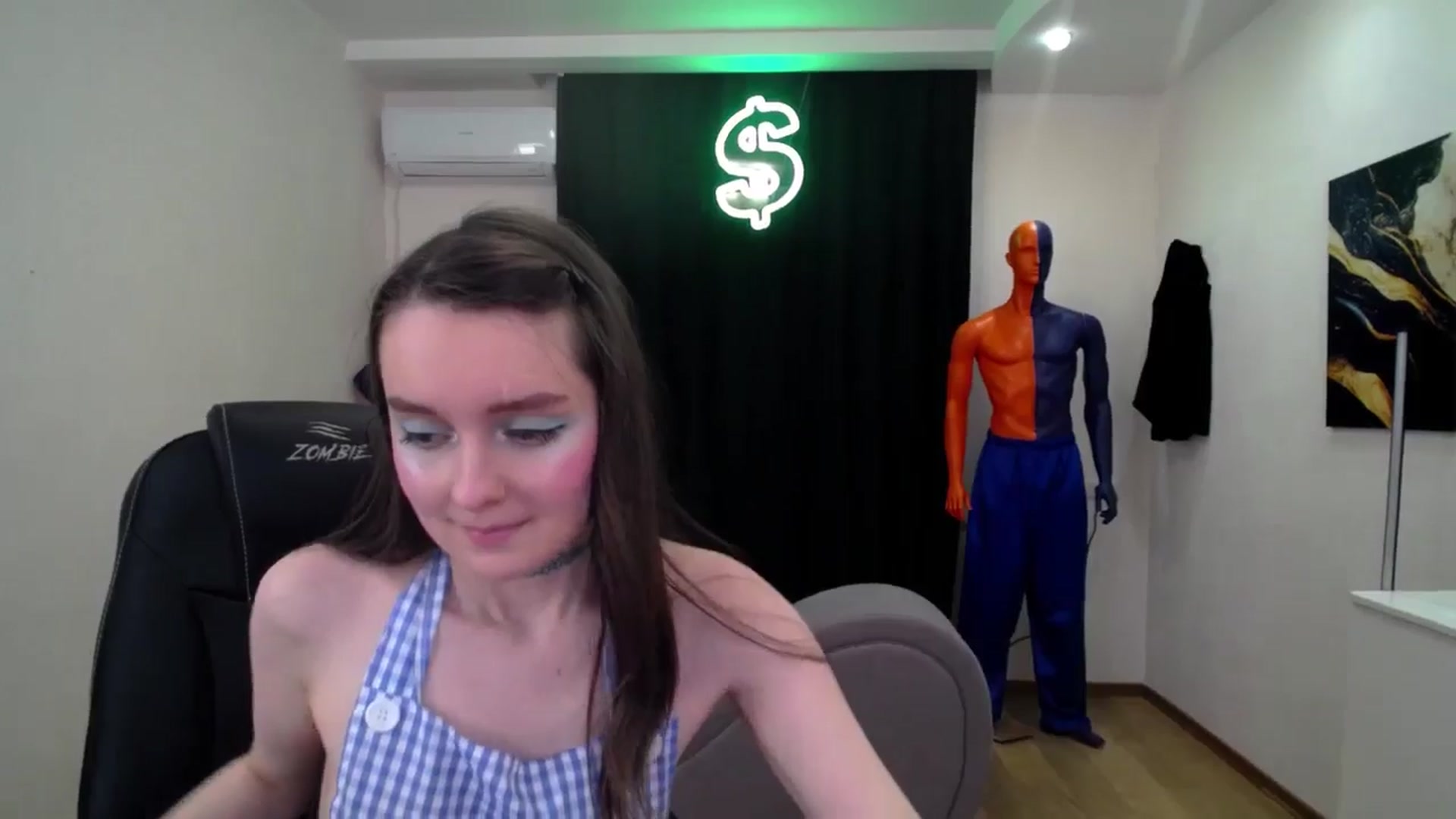 Gallery image thumbnail from Milim_Nava's myfreecams stream on, 02/09/2025, 15:33 image 13 of 20