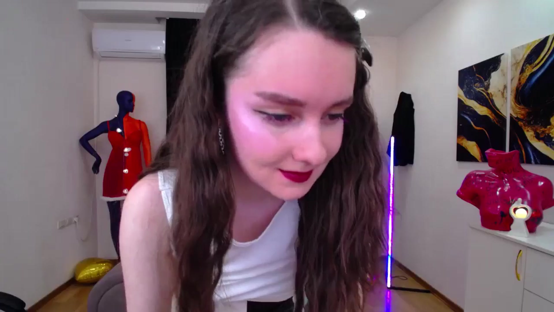 Gallery image thumbnail from Milim_Nava's myfreecams stream on, 02/15/2025, 18:40 image 13 of 20