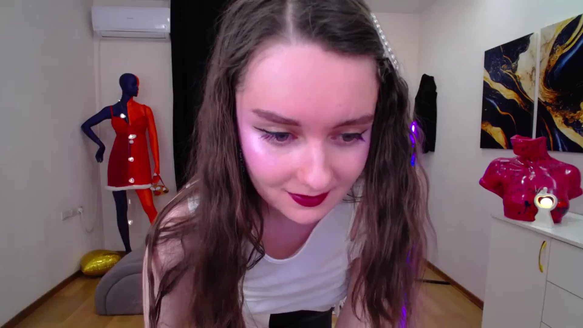 Gallery image thumbnail from Milim_Nava's myfreecams stream on, 02/15/2025, 18:40 image 5 of 20