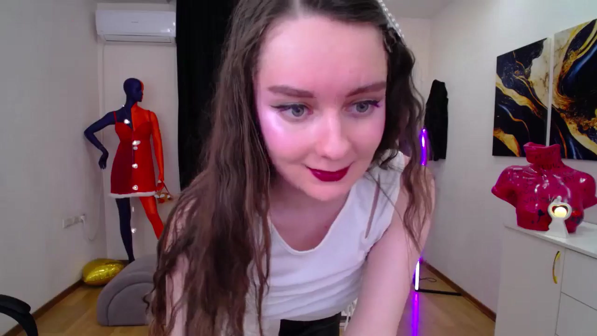 Gallery image thumbnail from Milim_Nava's myfreecams stream on, 02/15/2025, 18:40 image 14 of 20