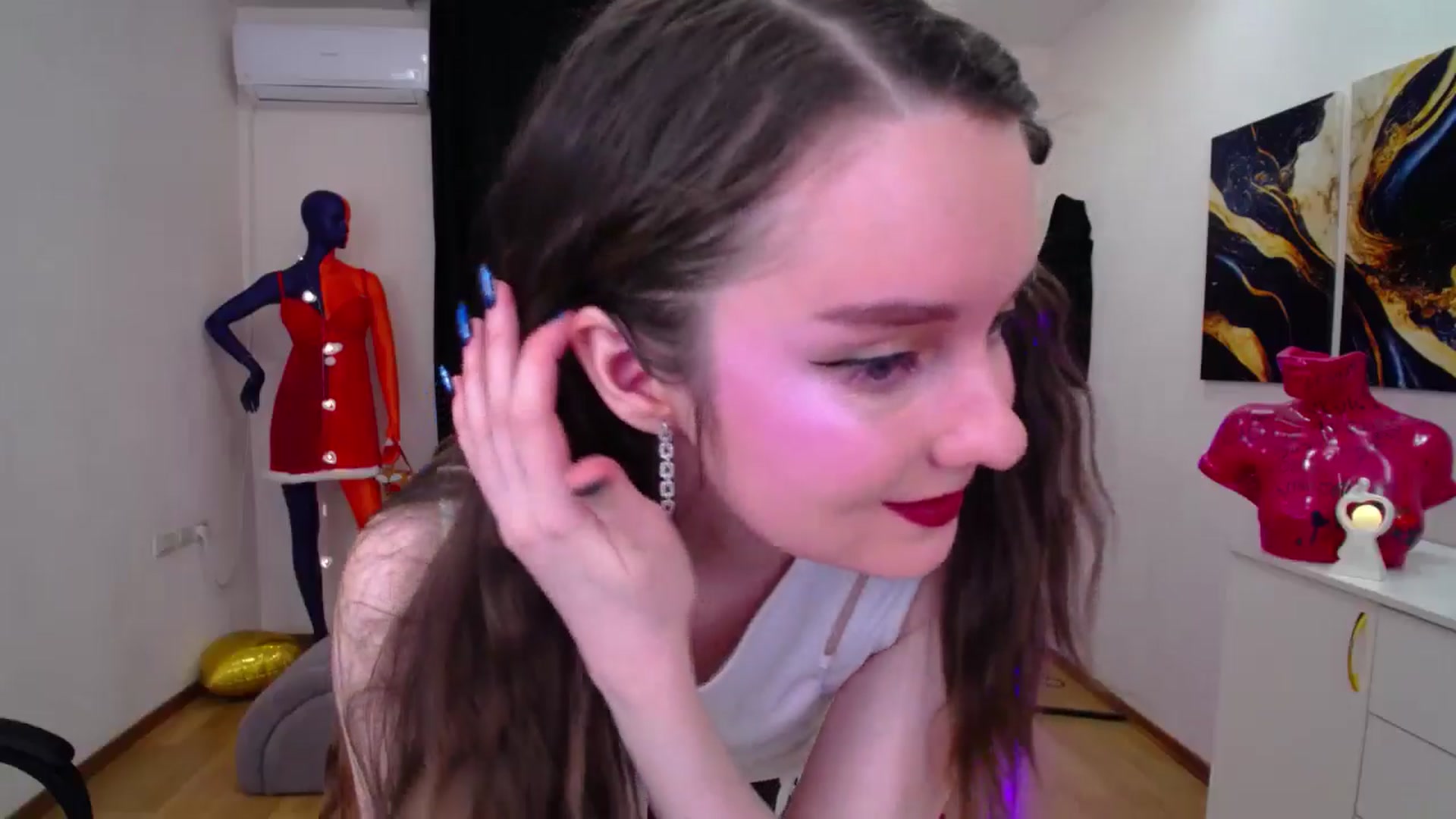 Gallery image thumbnail from Milim_Nava's myfreecams stream on, 02/15/2025, 18:40 image 16 of 20