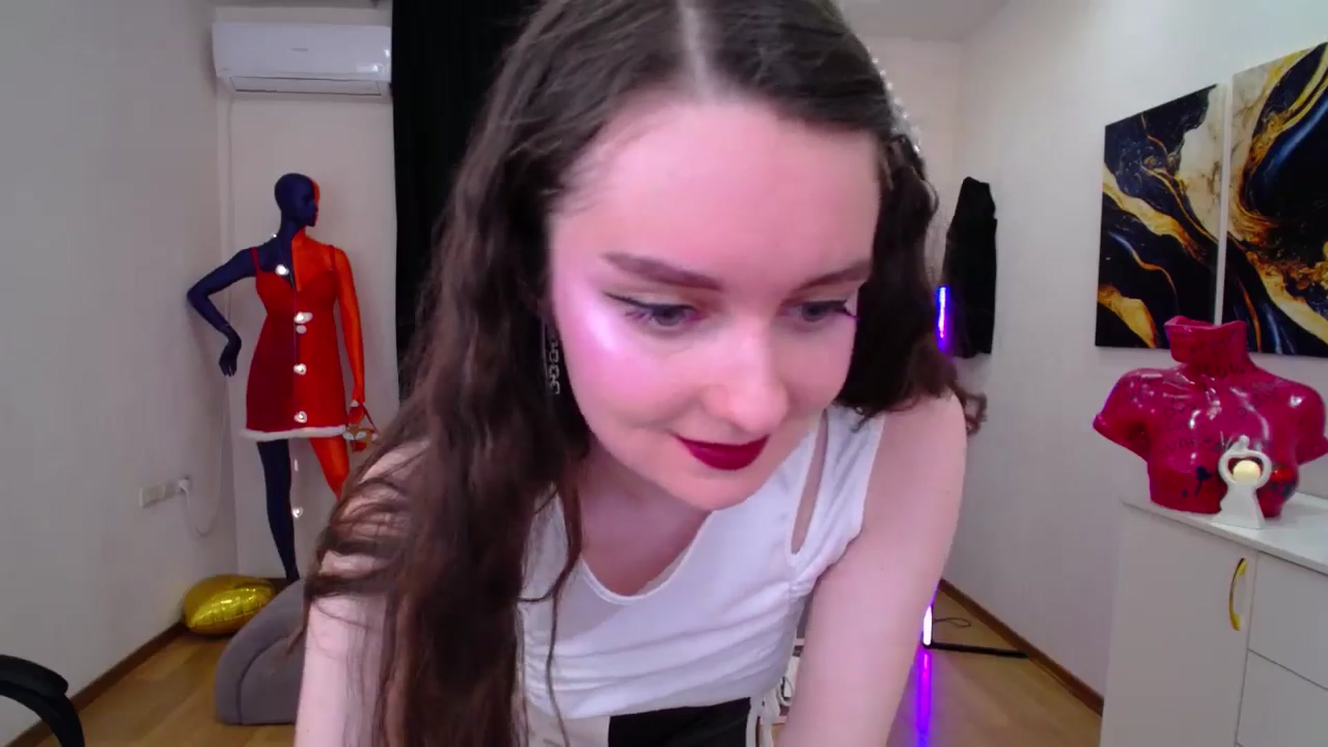Gallery image thumbnail from Milim_Nava's myfreecams stream on, 02/15/2025, 18:40 image 19 of 20