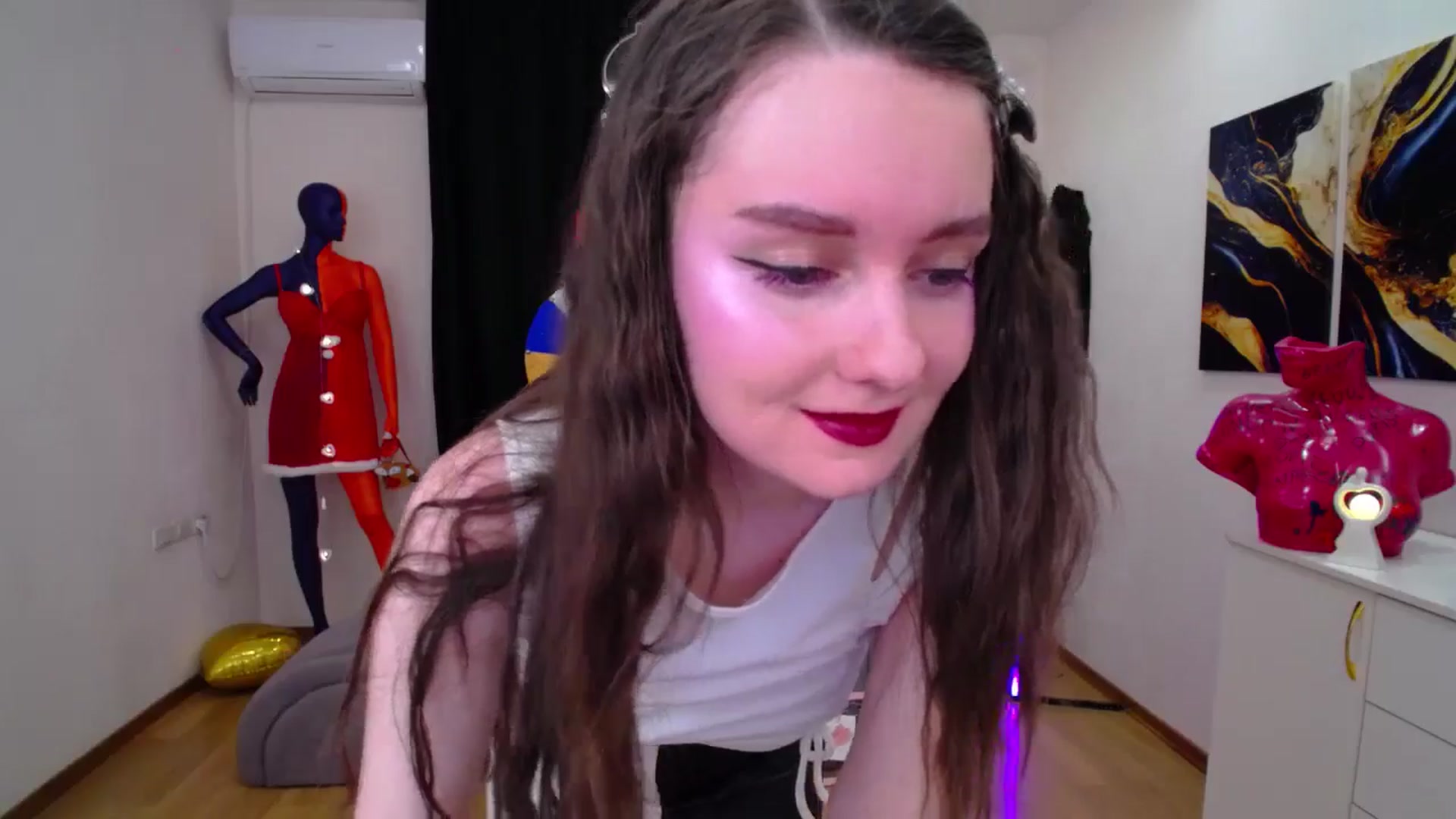 Gallery image thumbnail from Milim_Nava's myfreecams stream on, 02/15/2025, 18:40 image 3 of 20