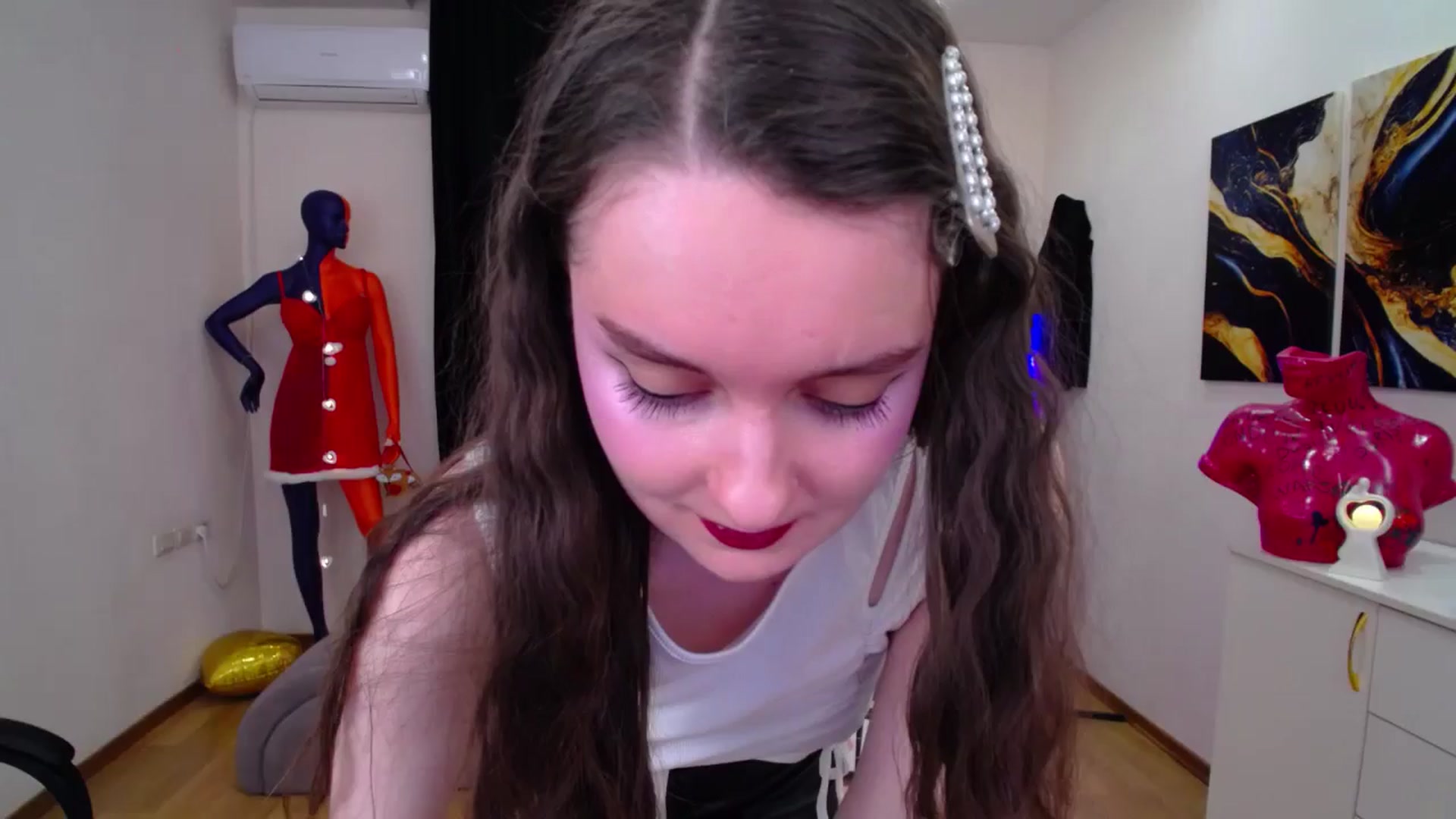 Gallery image thumbnail from Milim_Nava's myfreecams stream on, 02/15/2025, 18:40 image 15 of 20