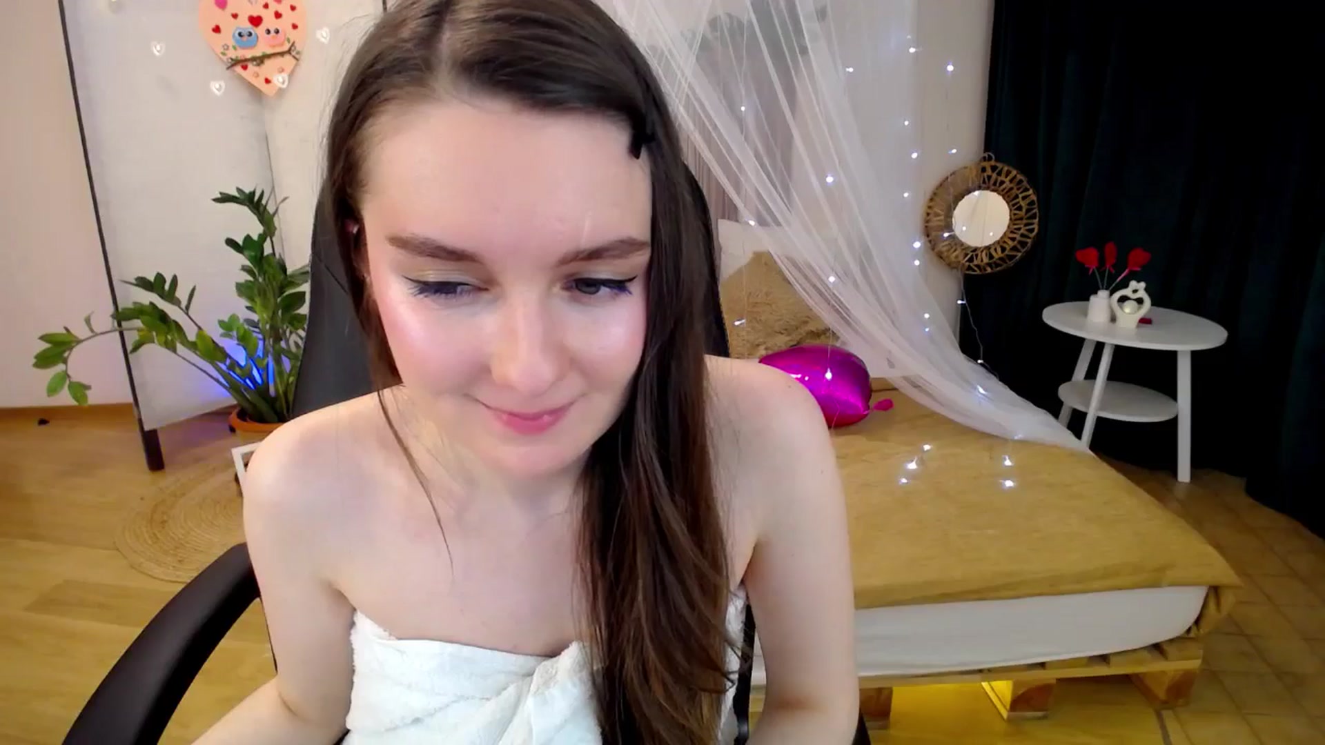 Gallery image thumbnail from Milim_Nava's myfreecams stream on, 02/17/2025, 01:05 image 18 of 20