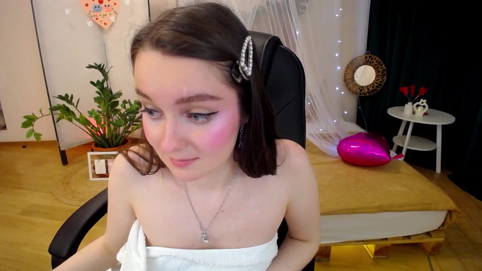 Gallery image thumbnail from Milim_Nava's myfreecams stream on, 02/19/2025, 11:06 image 6 of 20