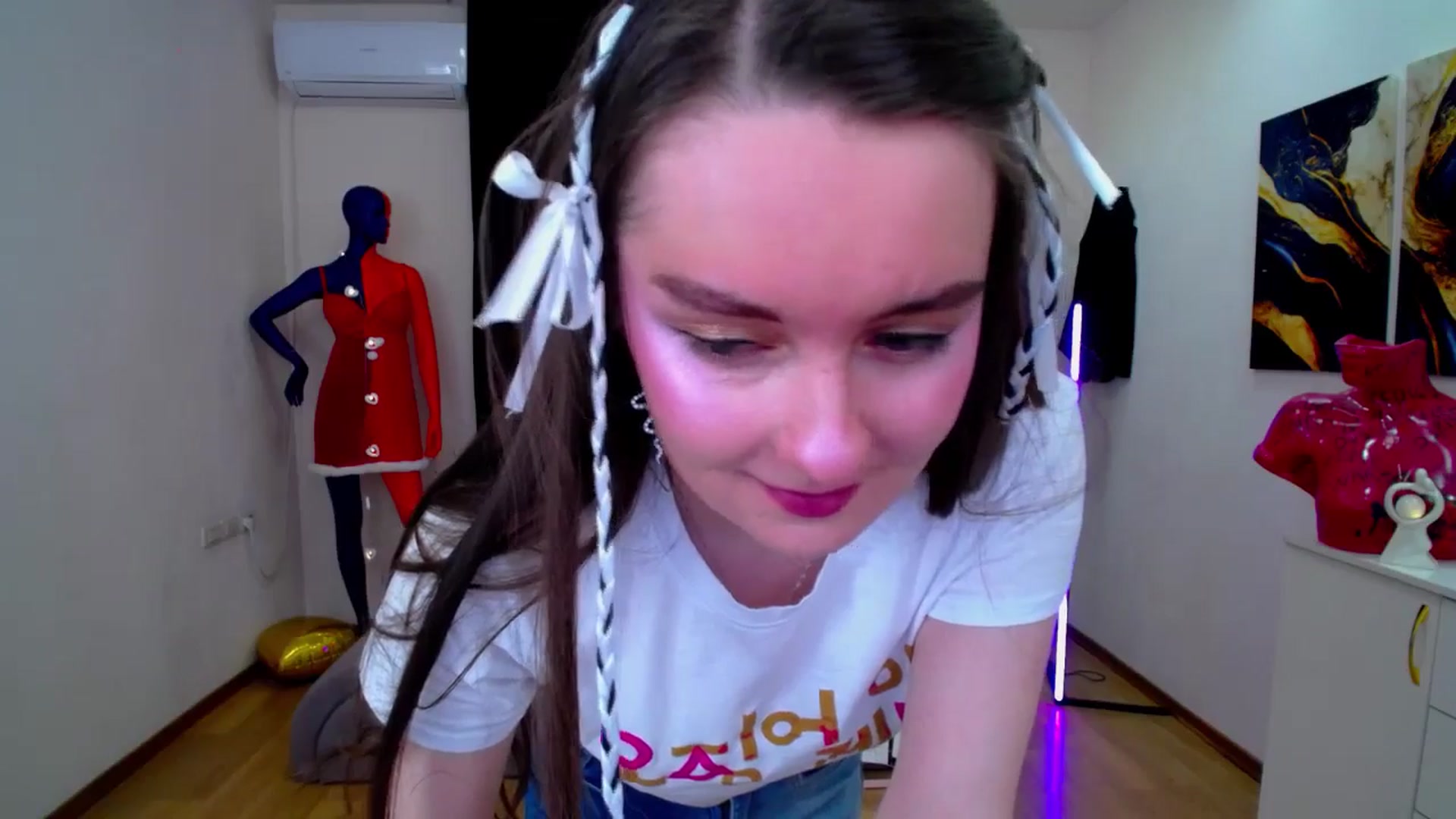 Gallery image thumbnail from Milim_Nava's myfreecams stream on, 02/20/2025, 11:17 image 17 of 20