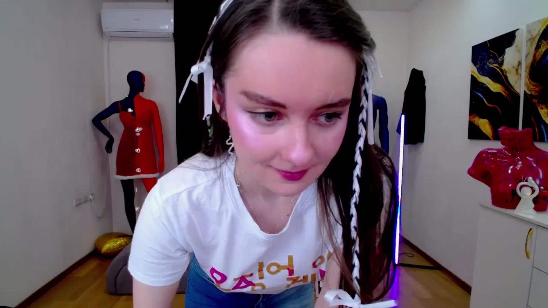 Gallery image thumbnail from Milim_Nava's myfreecams stream on, 02/20/2025, 12:47 image 7 of 20