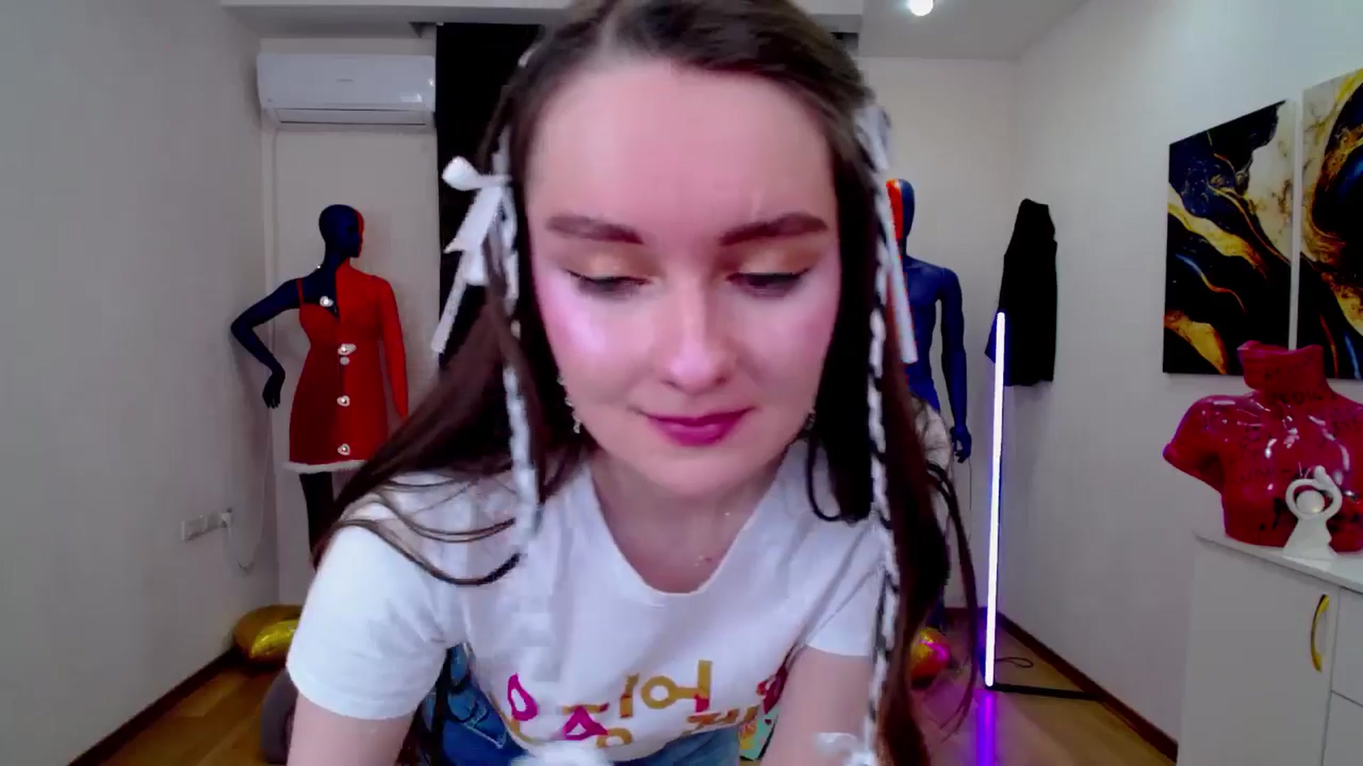 Gallery image thumbnail from Milim_Nava's myfreecams stream on, 02/20/2025, 12:47 image 16 of 20