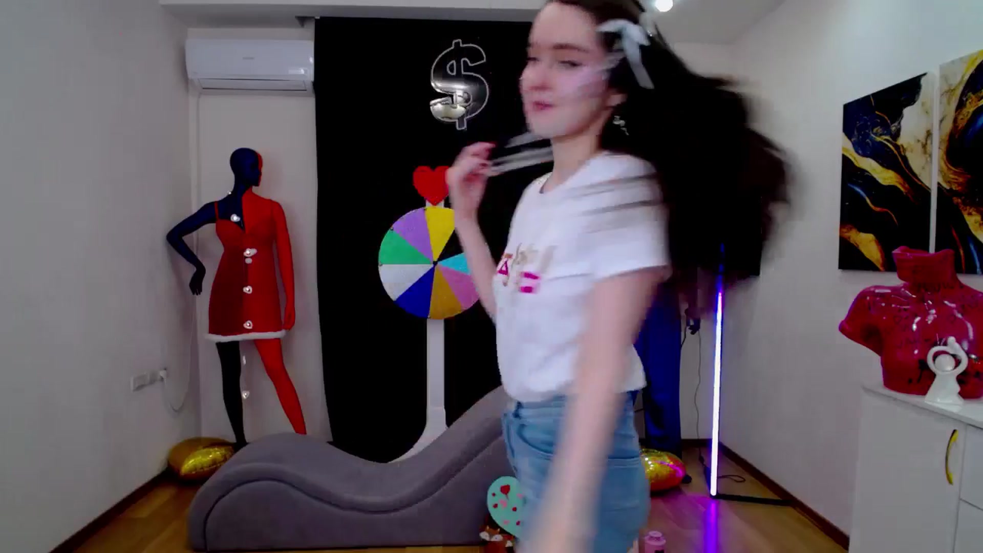 Gallery image thumbnail from Milim_Nava's myfreecams stream on, 02/20/2025, 12:47 image 18 of 20