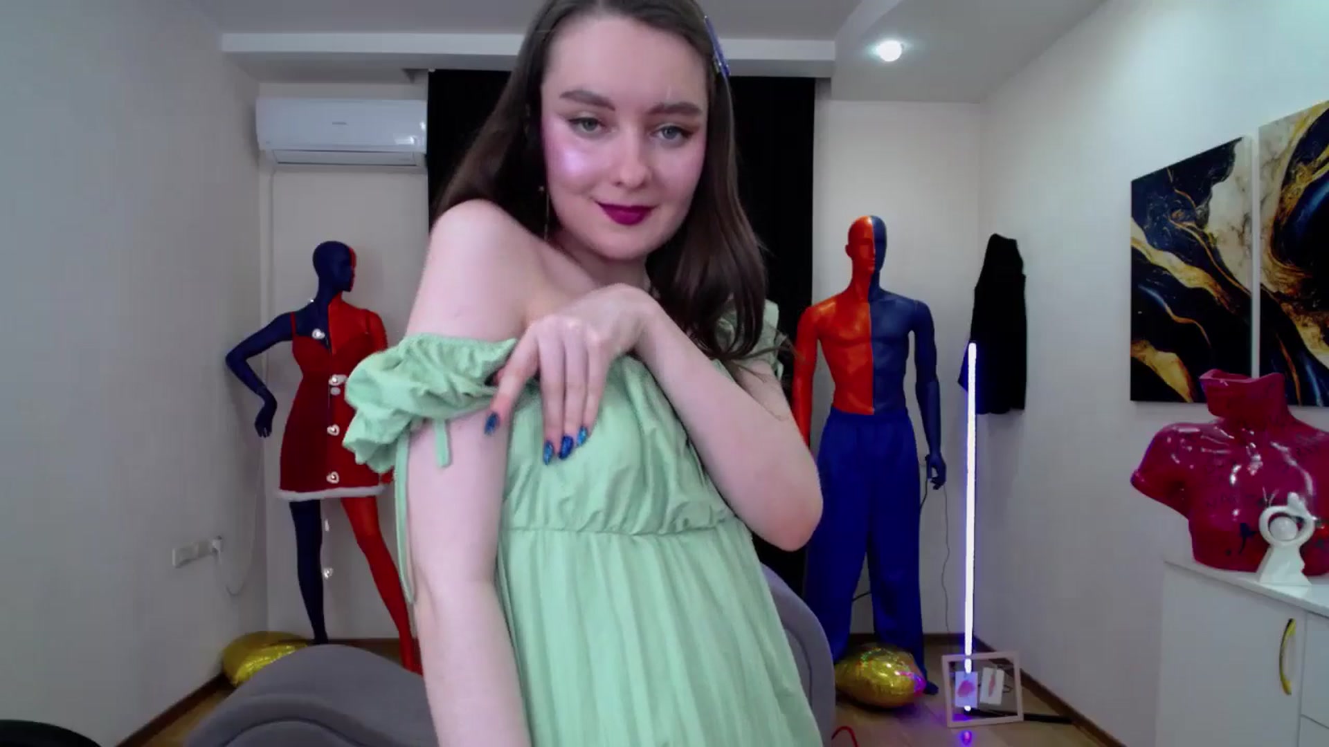 Gallery image thumbnail from Milim_Nava's myfreecams stream on, 02/21/2025, 10:49 image 16 of 20