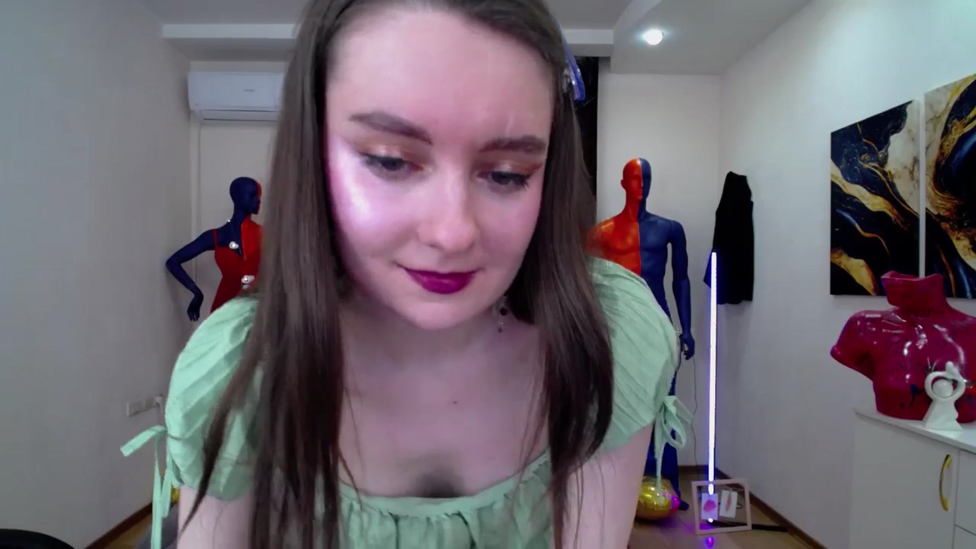 Gallery image thumbnail from Milim_Nava's myfreecams stream on, 02/21/2025, 10:49 image 14 of 20