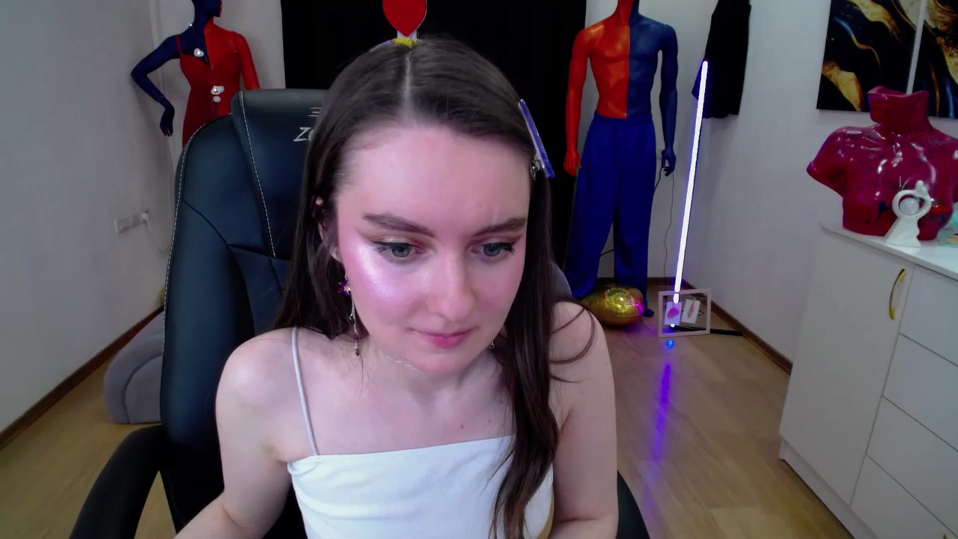 Gallery image thumbnail from Milim_Nava's myfreecams stream on, 02/21/2025, 18:38 image 3 of 20