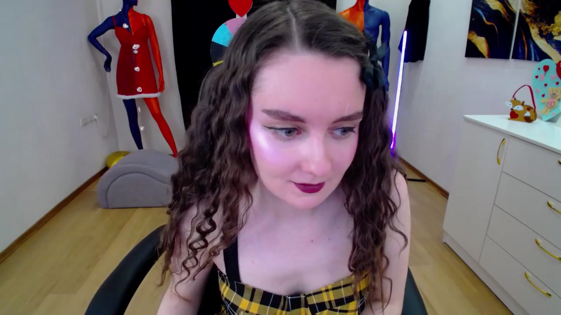 Gallery image thumbnail from Milim_Nava's myfreecams stream on, 02/23/2025, 20:15 image 17 of 20