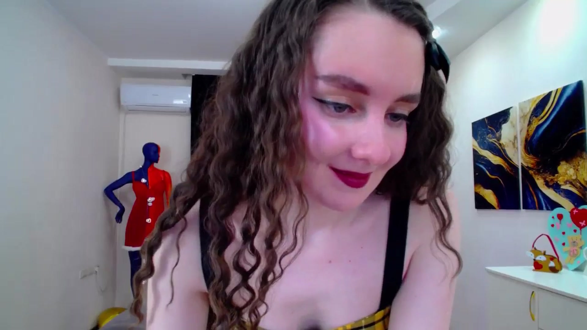 Gallery image thumbnail from Milim_Nava's myfreecams stream on, 02/23/2025, 20:15 image 12 of 20
