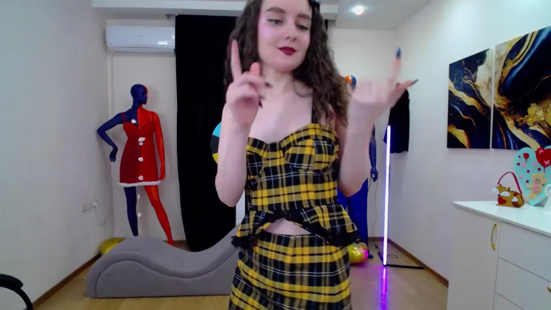 Gallery image thumbnail from Milim_Nava's myfreecams stream on, 02/23/2025, 20:15 image 20 of 20