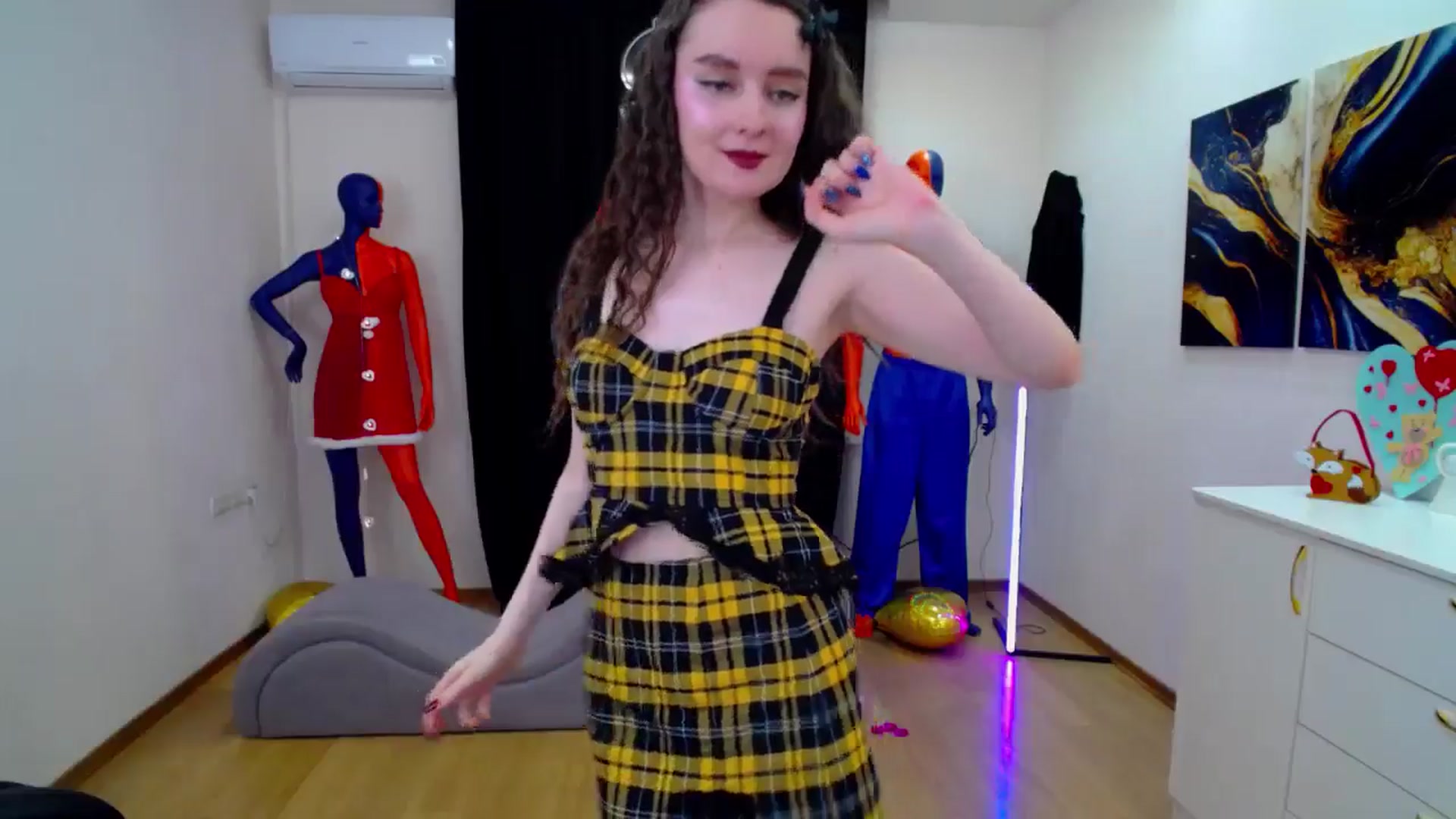 Gallery image thumbnail from Milim_Nava's myfreecams stream on, 02/23/2025, 20:15 image 11 of 20