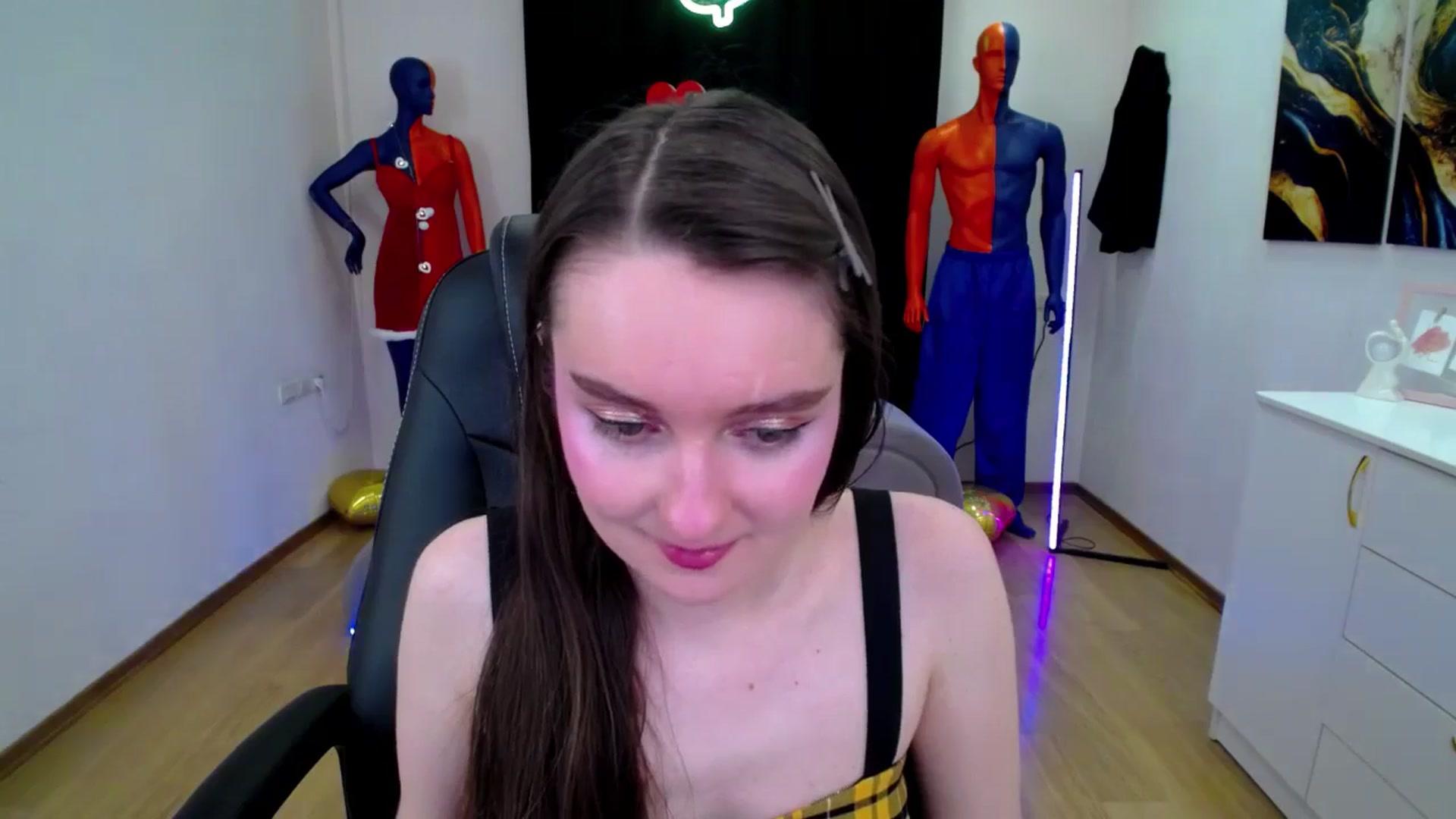 Gallery image thumbnail from Milim_Nava's myfreecams stream on, 03/04/2025, 12:59 image 18 of 20