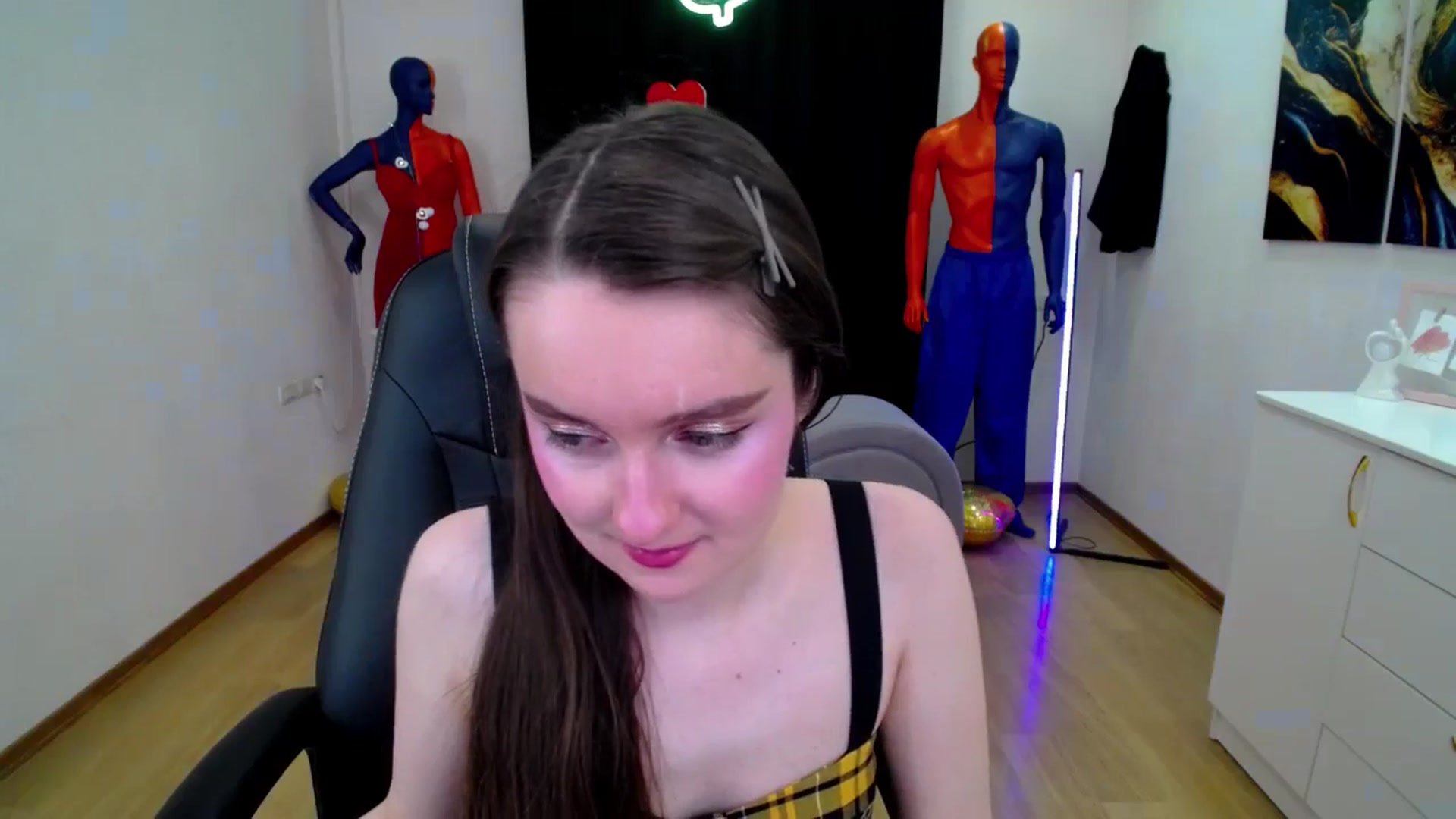 Gallery image thumbnail from Milim_Nava's myfreecams stream on, 03/04/2025, 12:59 image 17 of 20