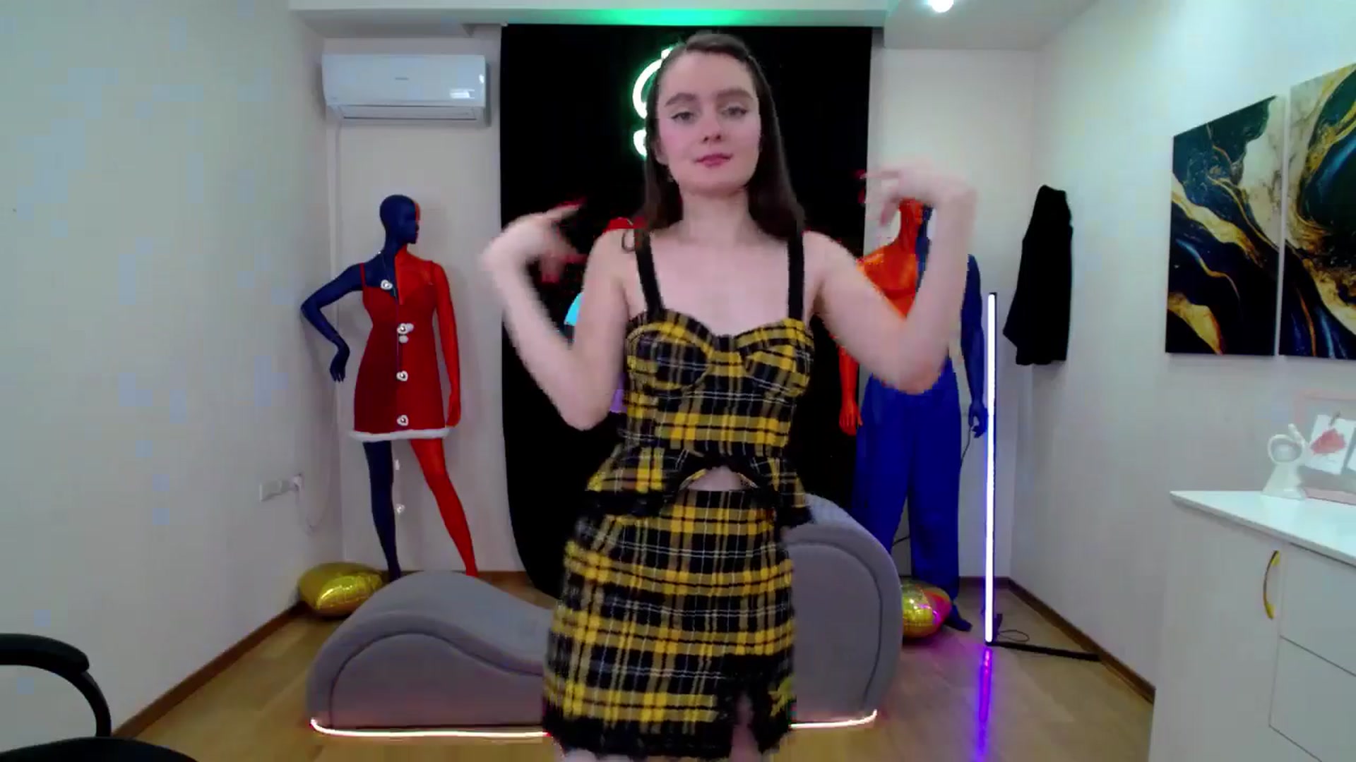 Gallery image thumbnail from Milim_Nava's myfreecams stream on, 03/04/2025, 12:59 image 4 of 20