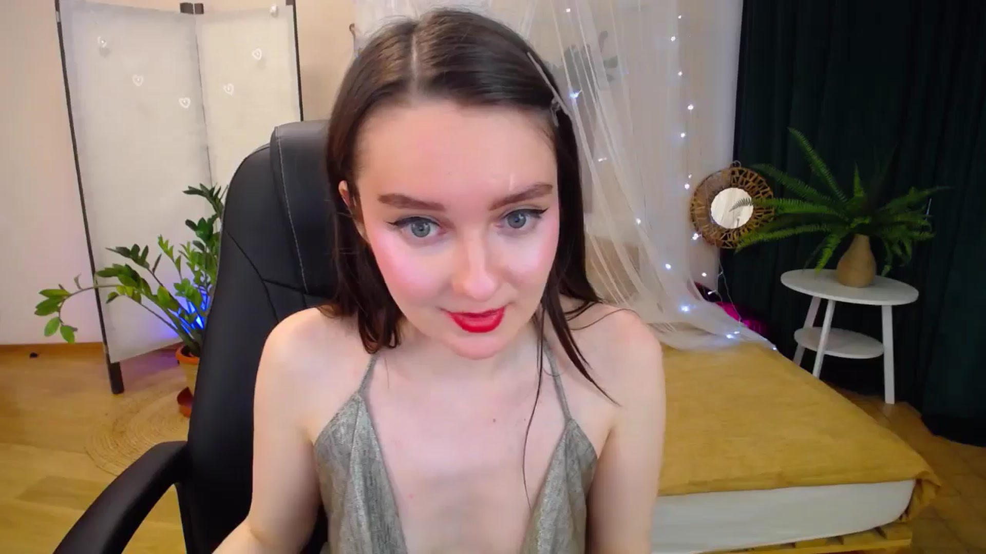 Gallery image thumbnail from Milim_Nava's myfreecams stream on, 03/05/2025, 11:37 image 10 of 20