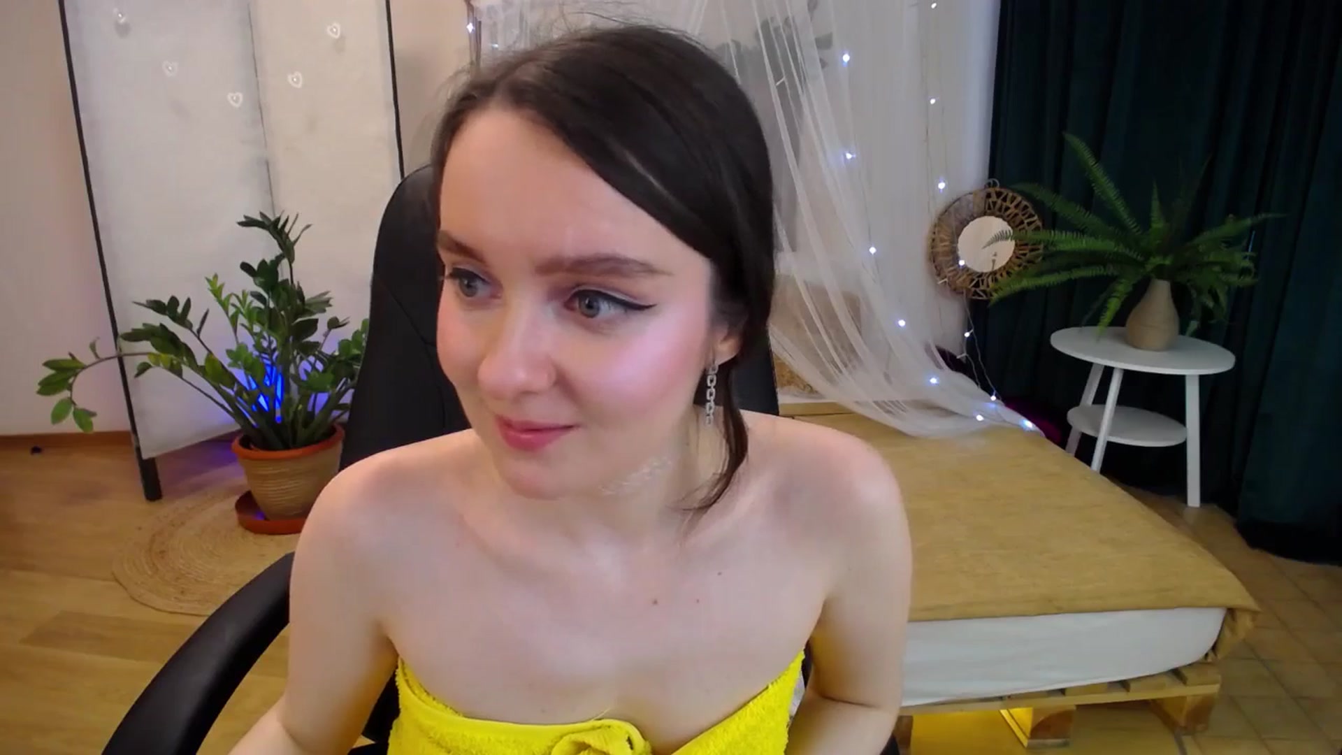 Gallery image thumbnail from Milim_Nava's myfreecams stream on, 03/07/2025, 10:01 image 17 of 20