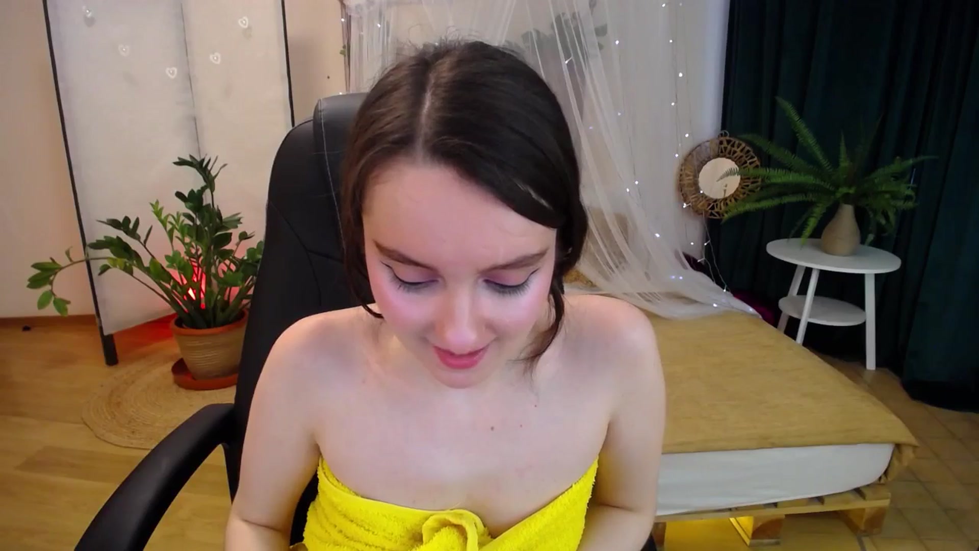 Gallery image thumbnail from Milim_Nava's myfreecams stream on, 03/07/2025, 10:01 image 16 of 20